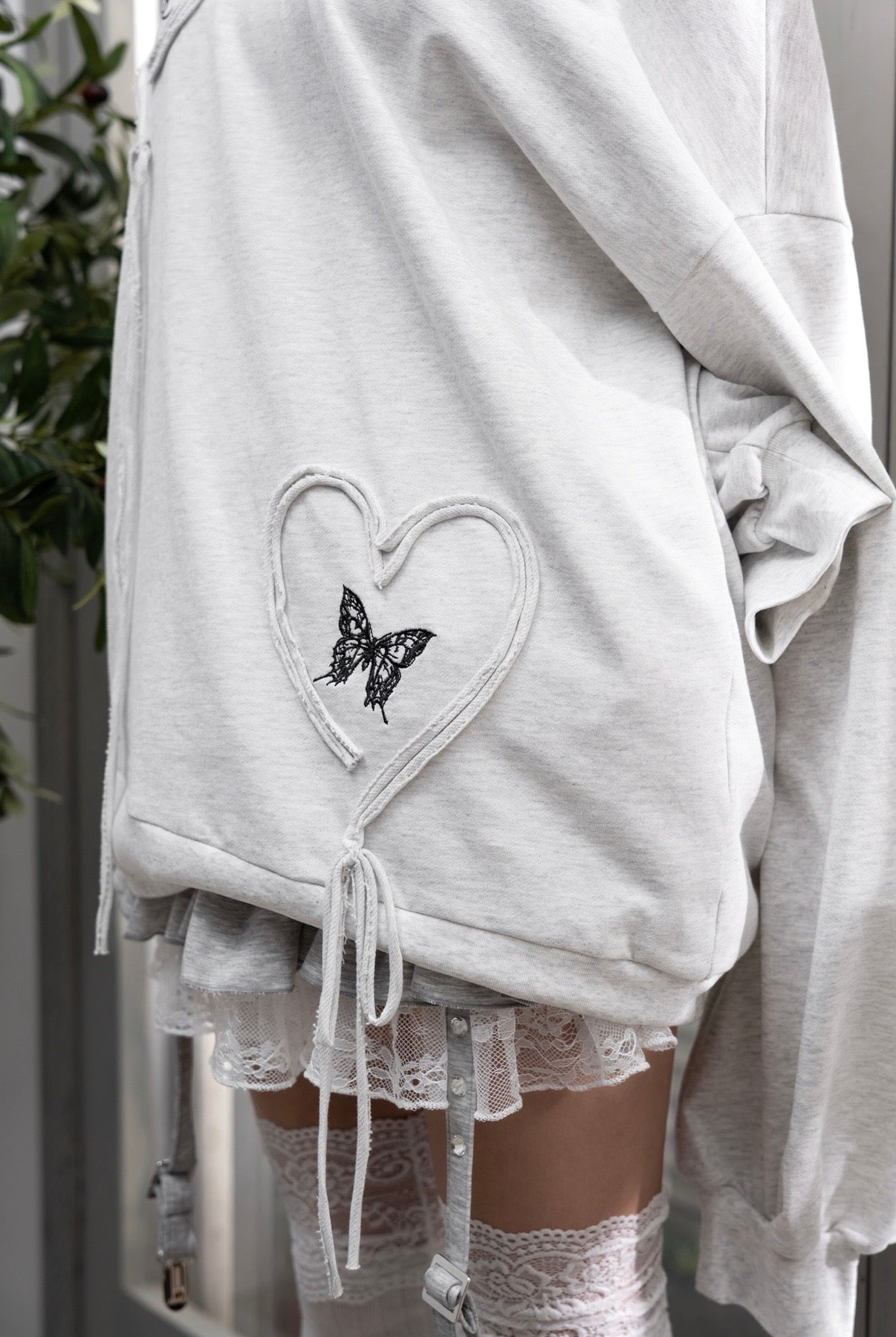 doll heart ribbon sweat grey