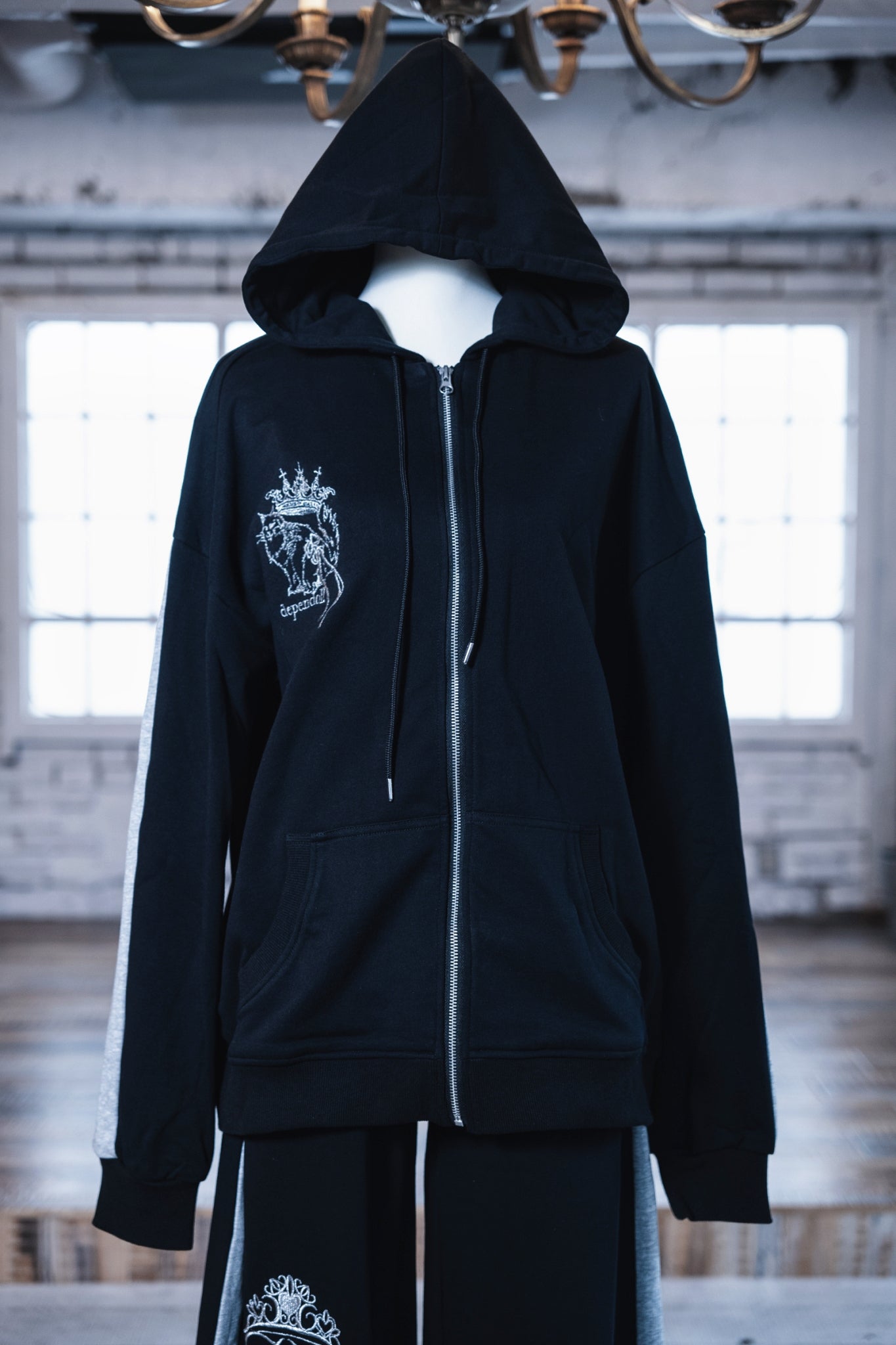 sideline zip hoodie black