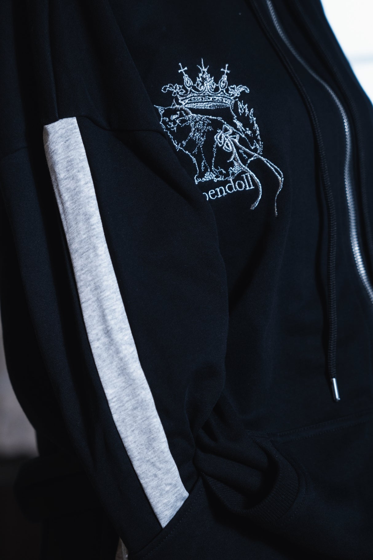 sideline zip hoodie black