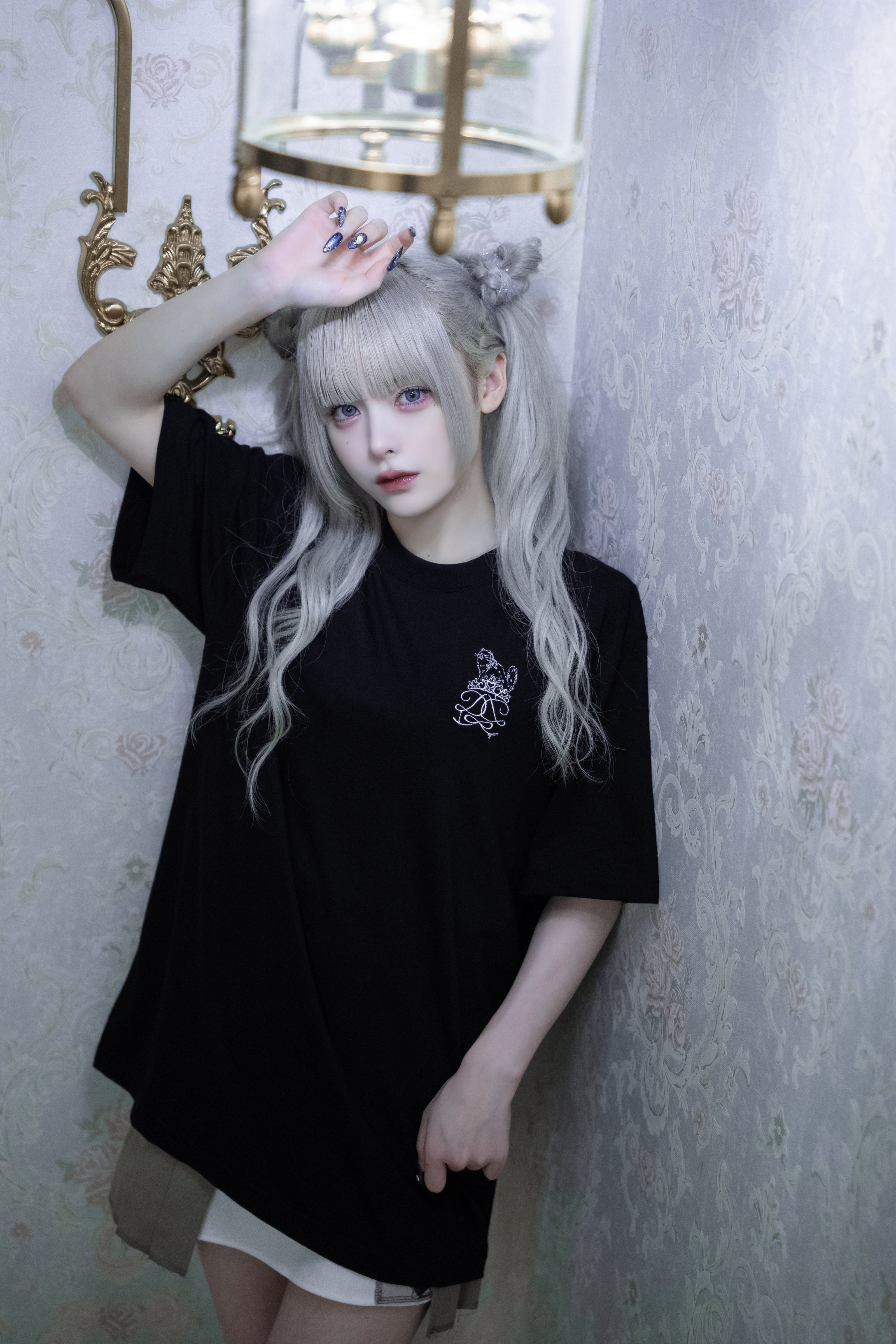 1st anniversary cat Tee black