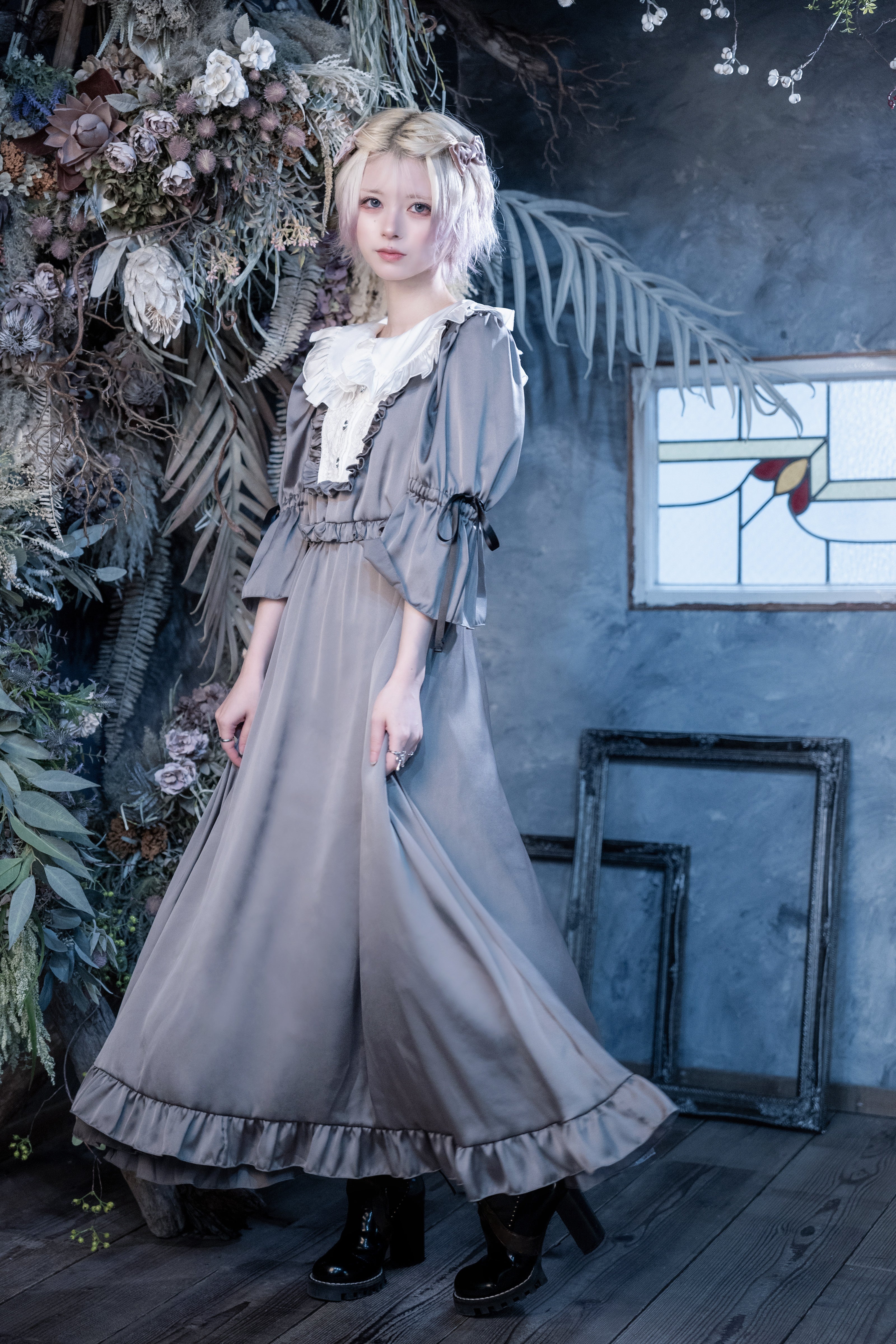 maid doll one-piece gray