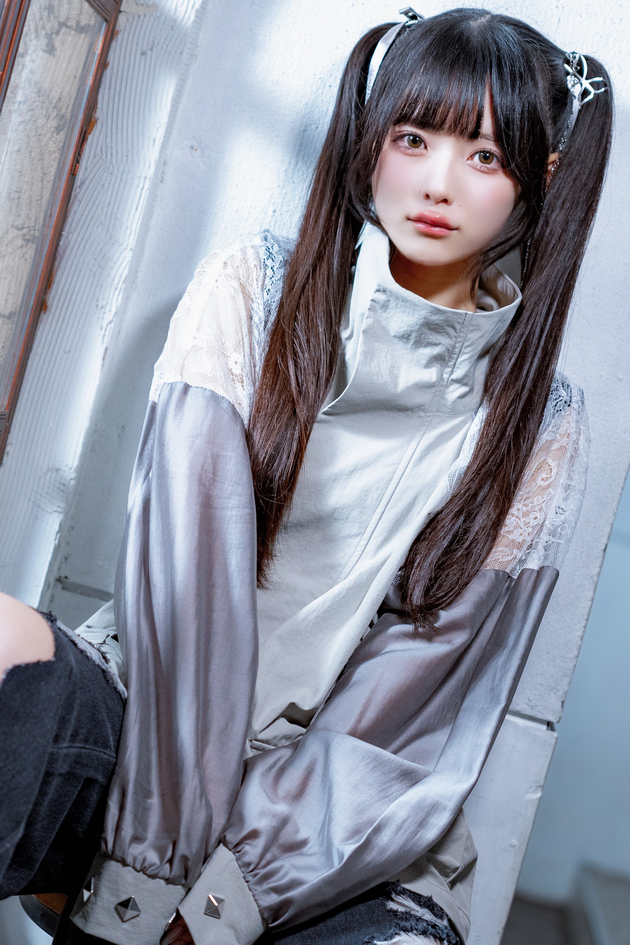 dd sheer lace blouson light gray