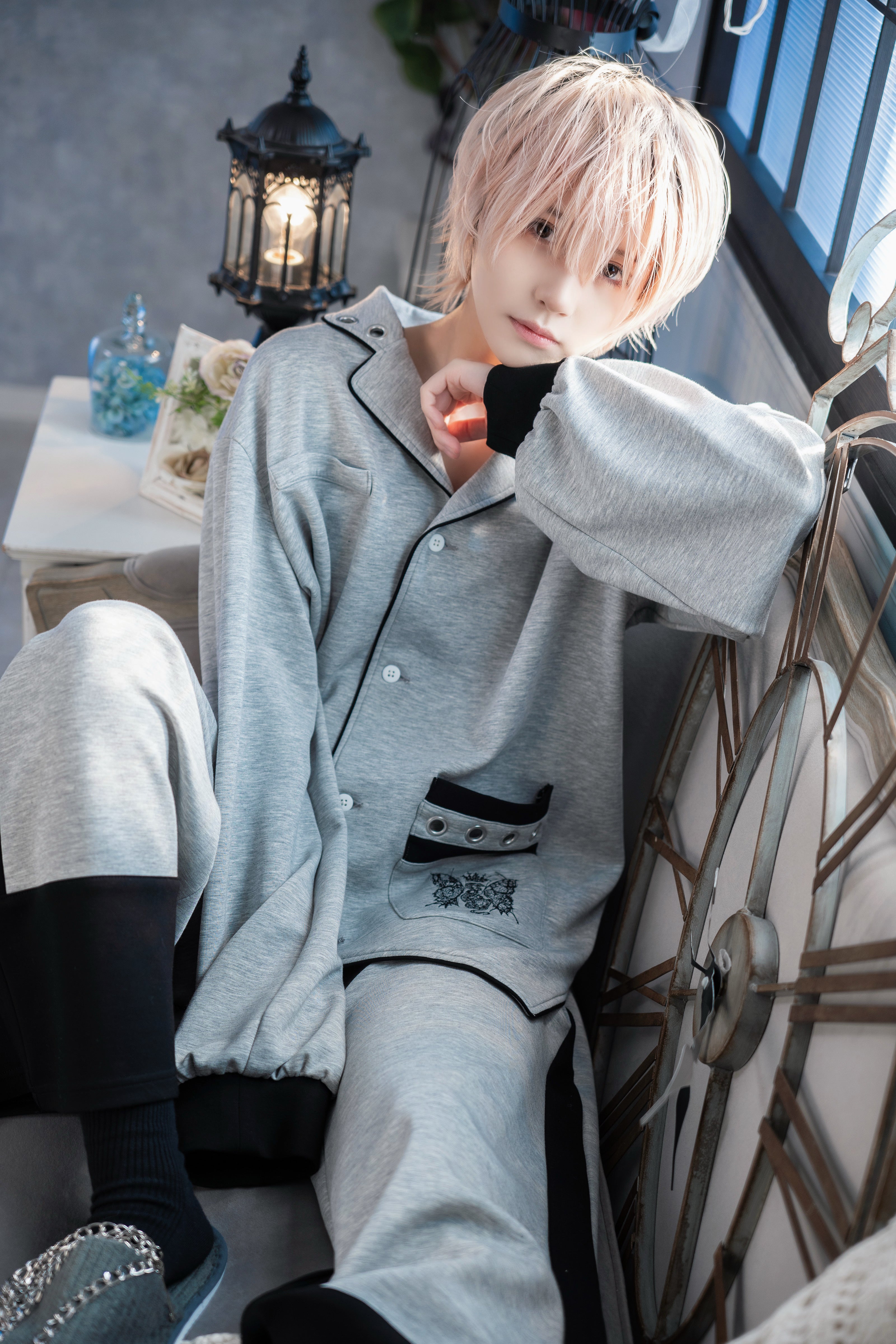 gibous × dependoll crown snake room wear gray