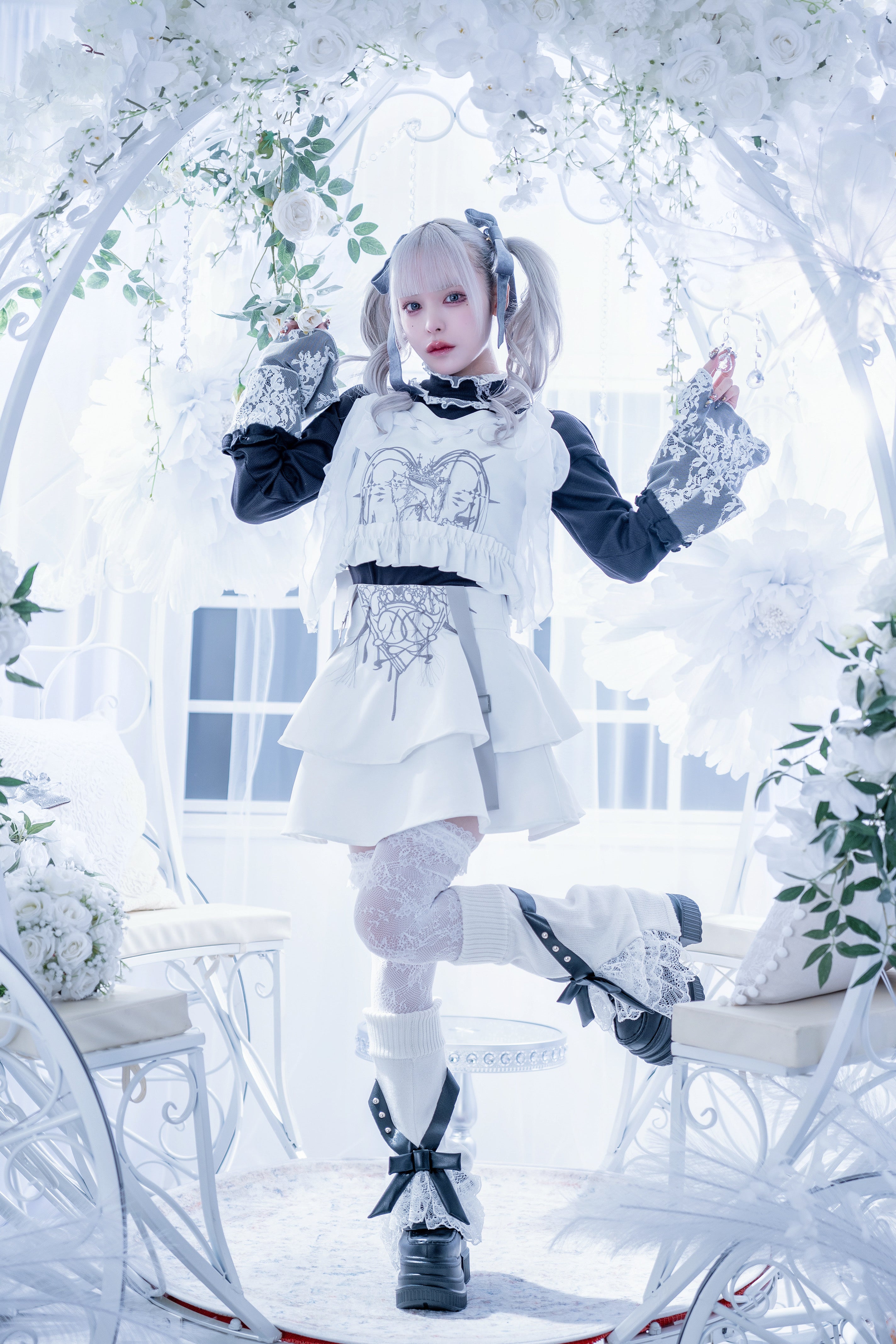 doll race leg warmers white