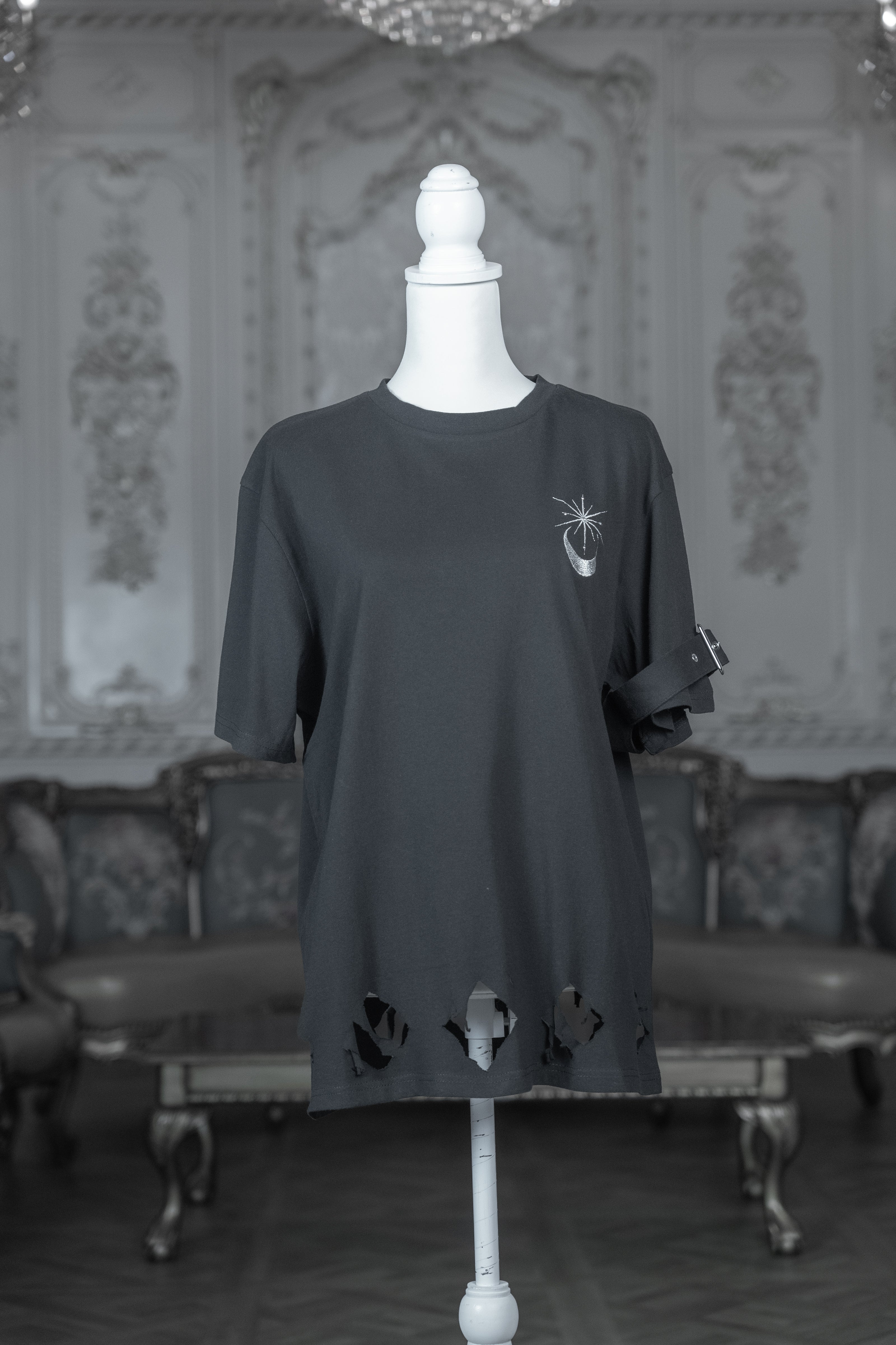 dd moon star Tee black