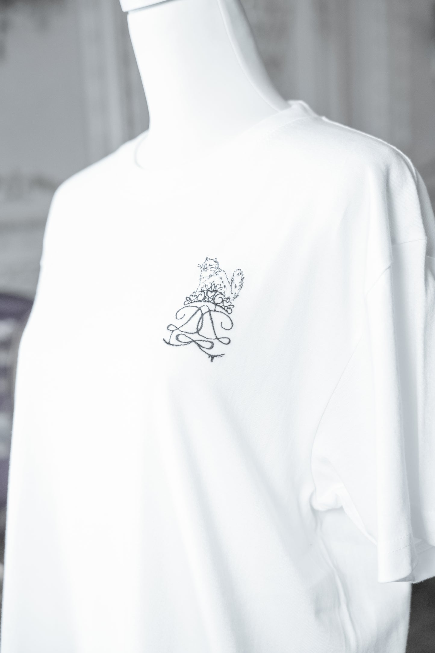 1st anniversary cat Tee white