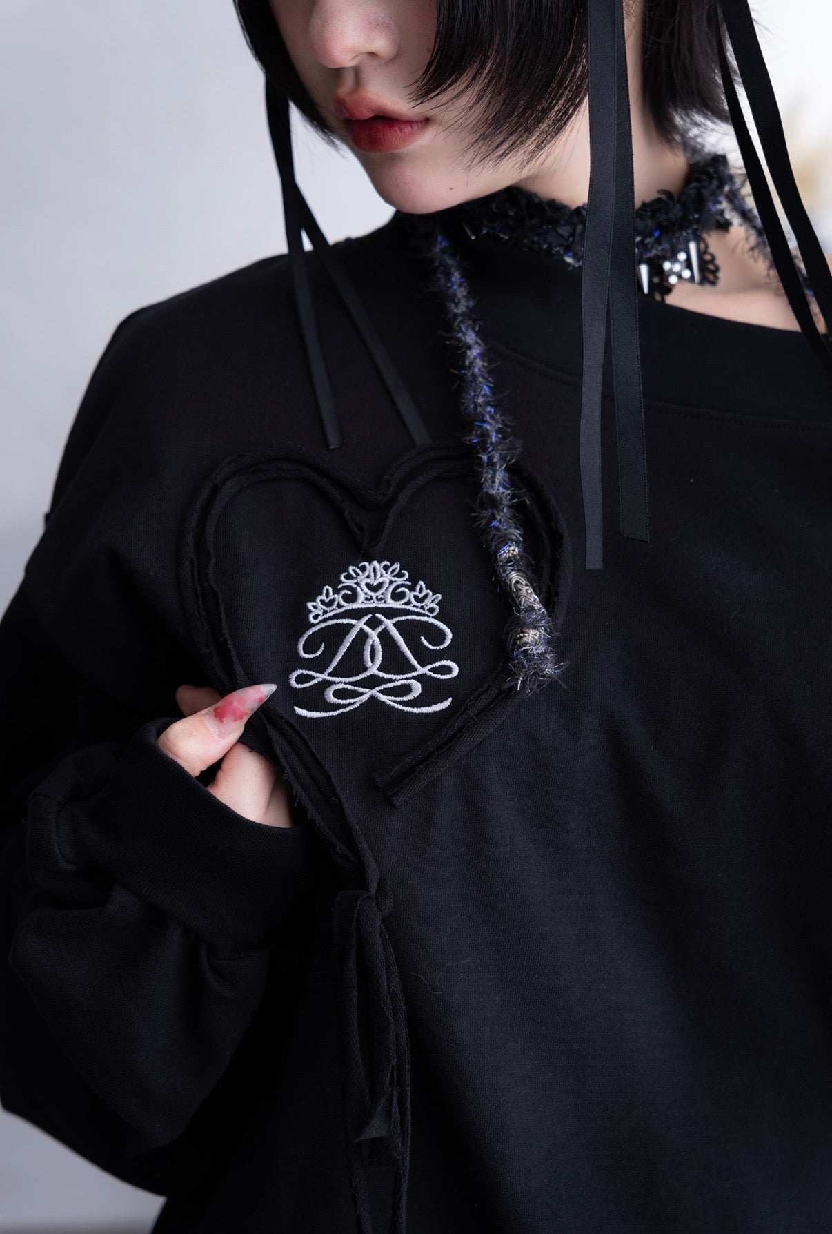 doll heart ribbon sweat black