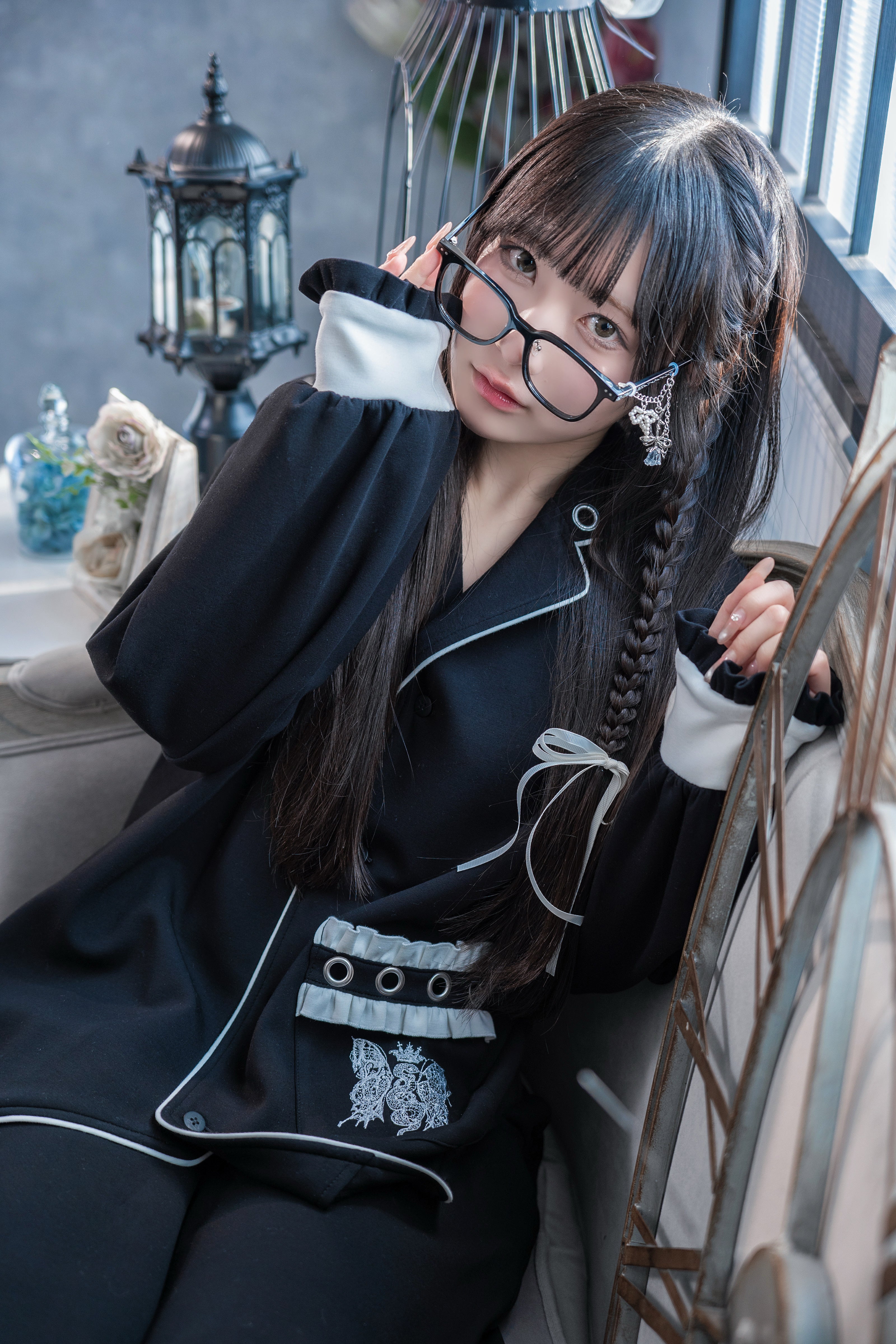 gibous × dependoll crown snake room wear black