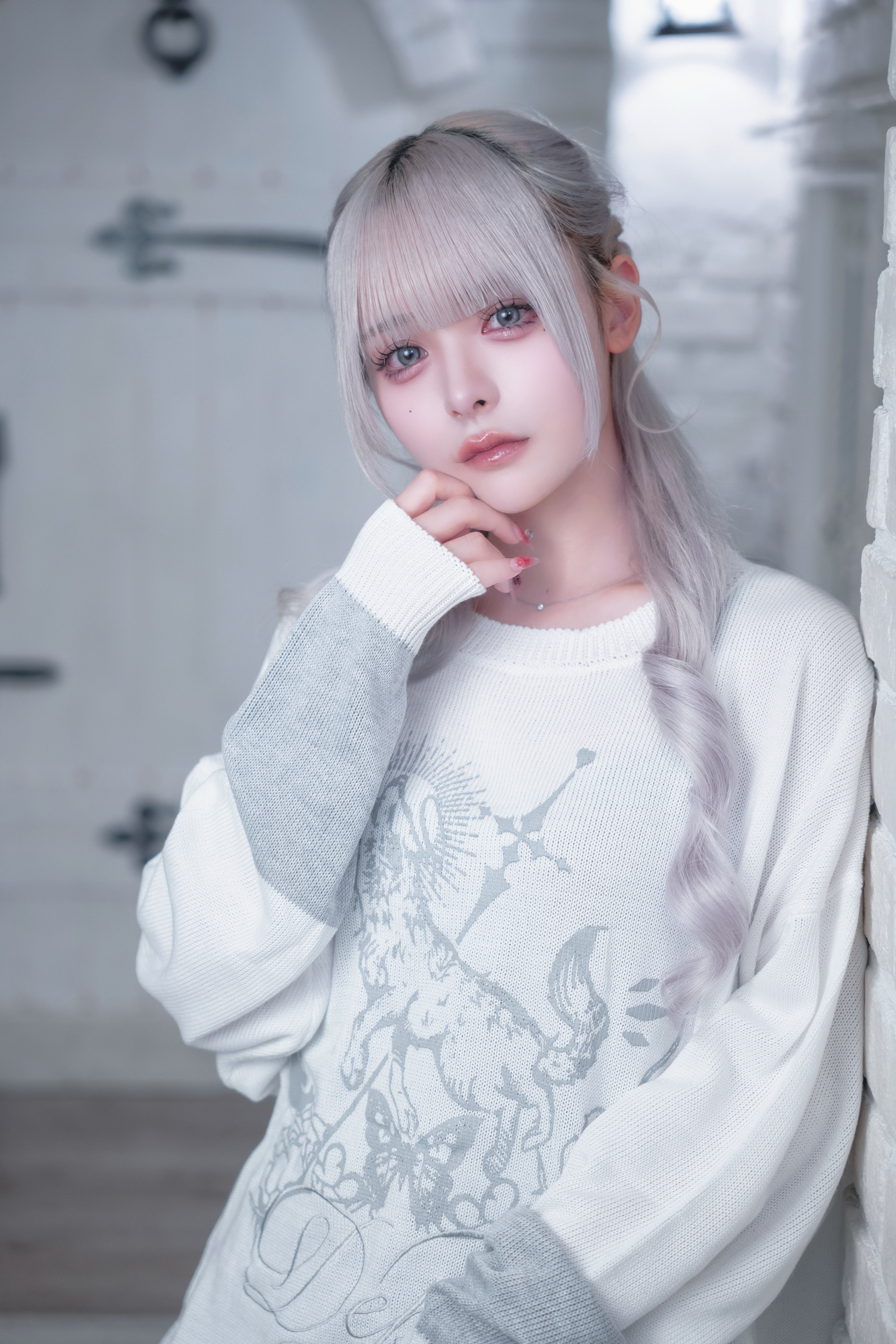 dd wolf knit sweater white