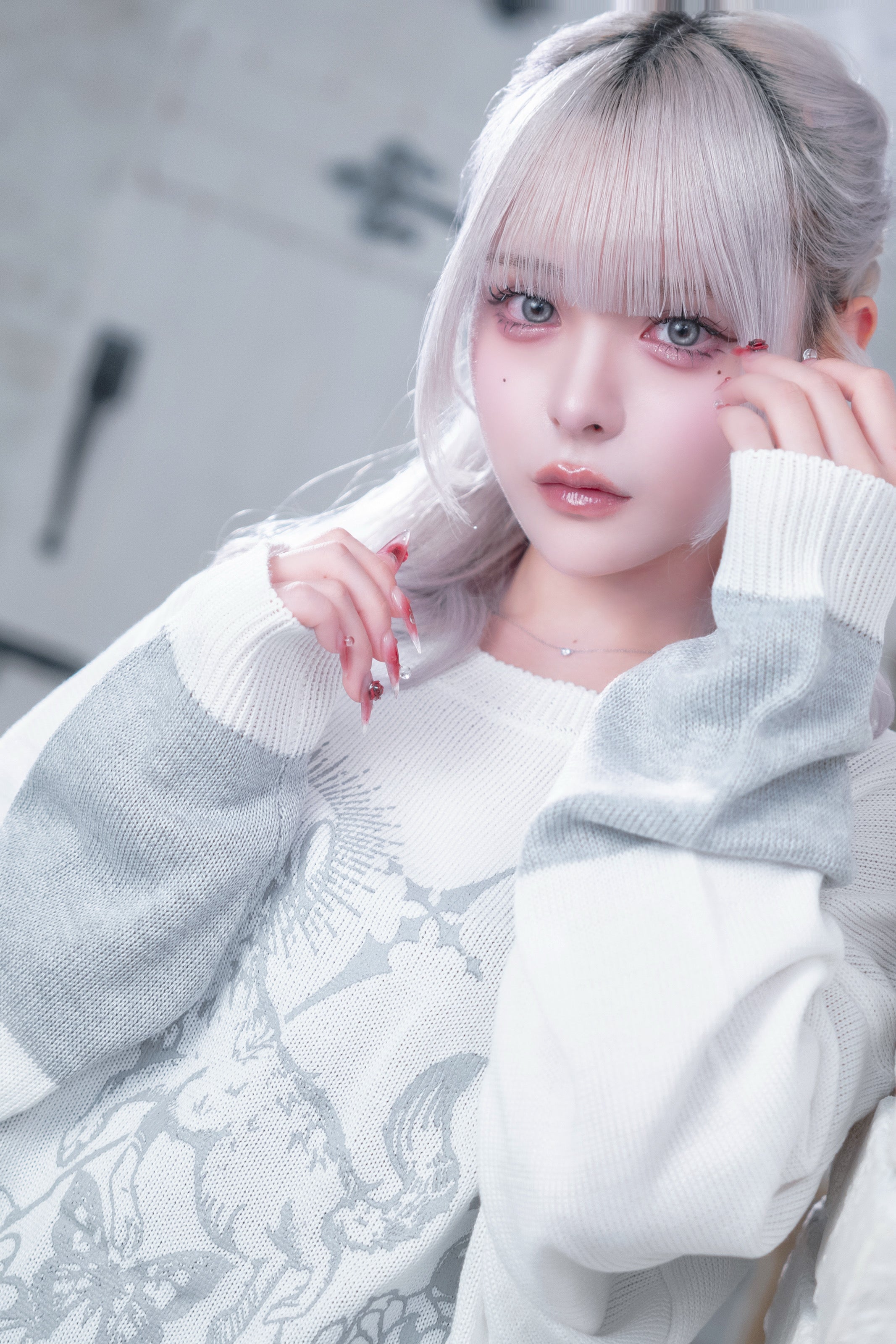 dd wolf knit sweater white