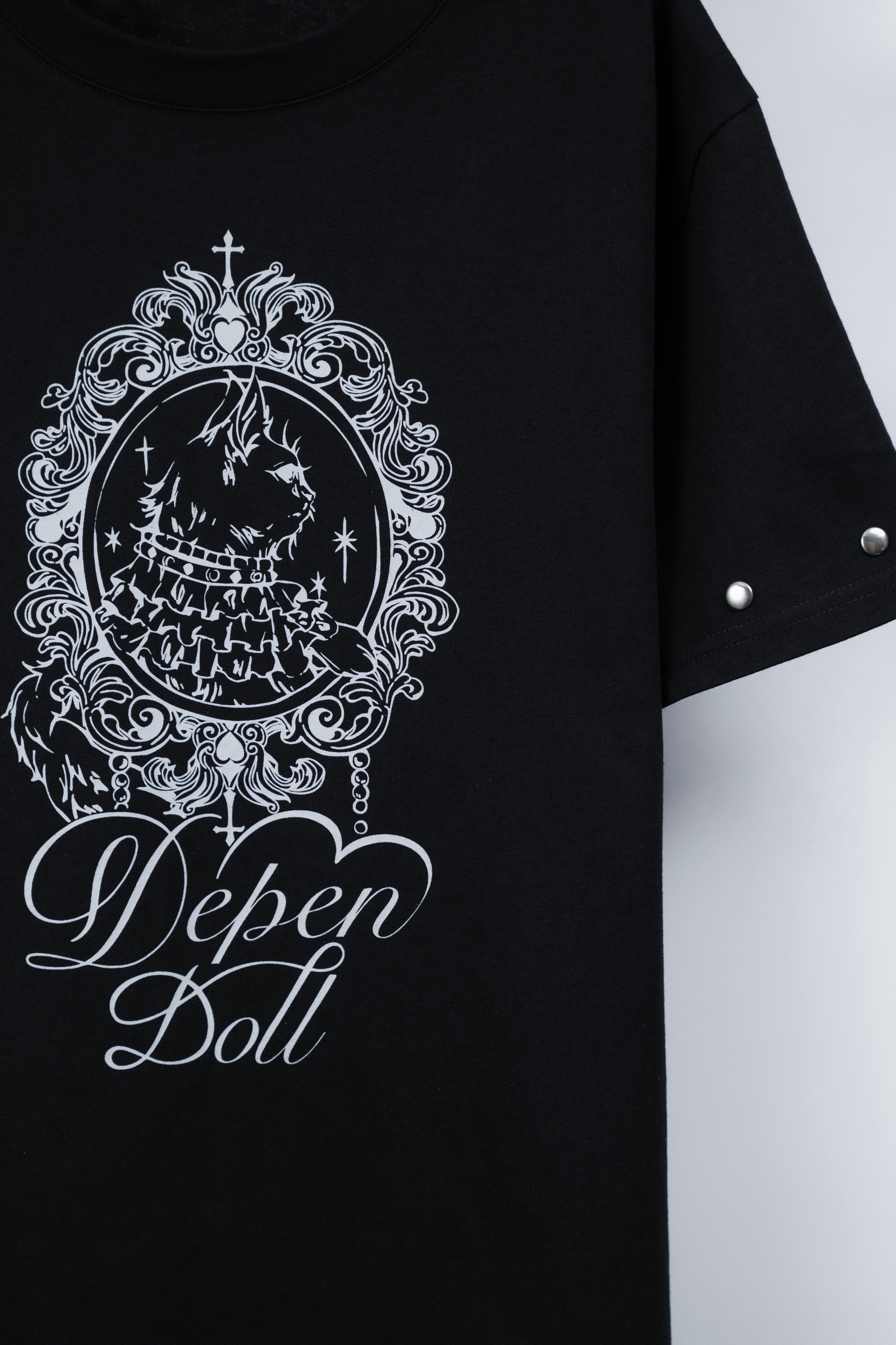 dd cat art studs Tee black