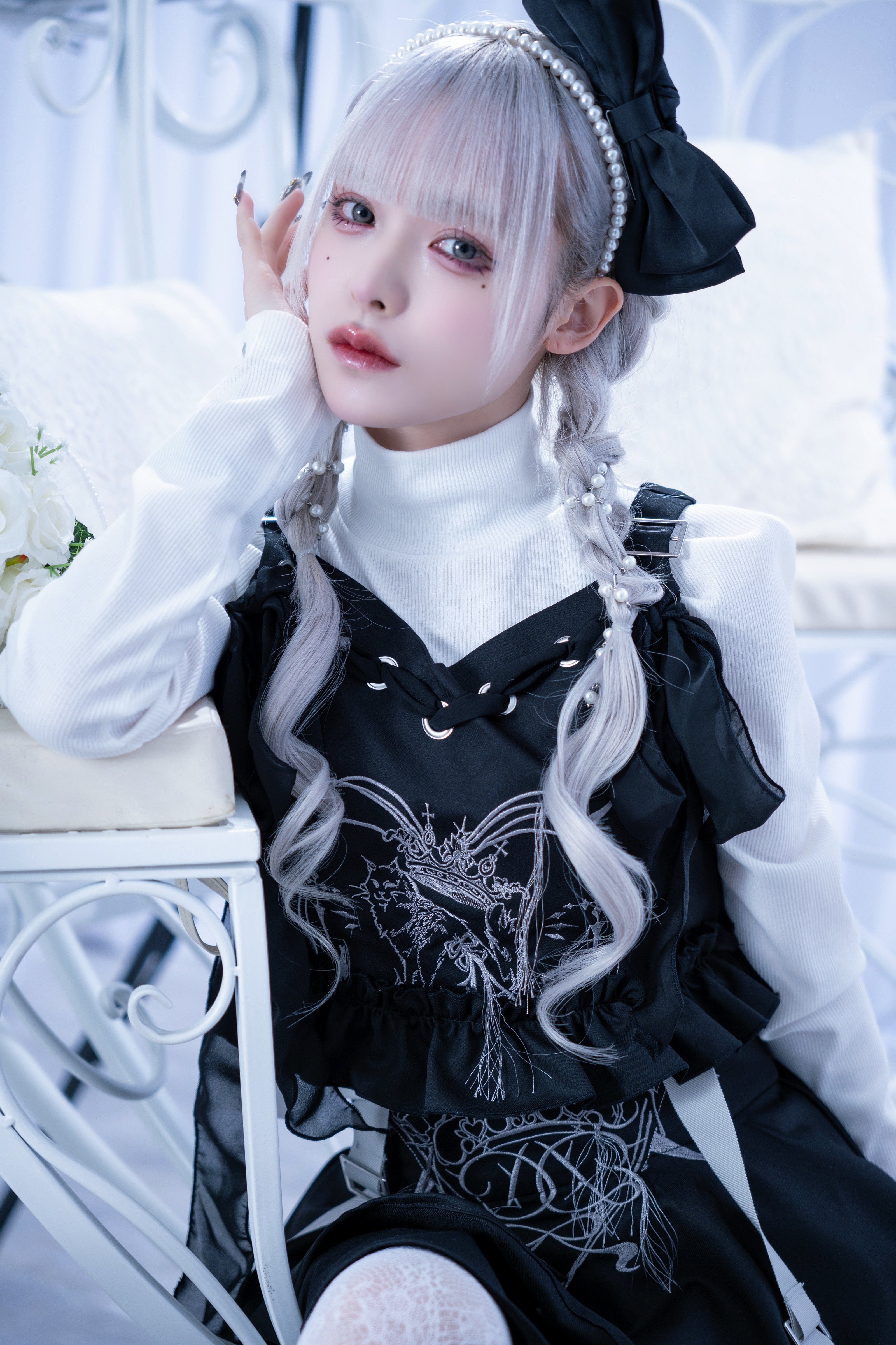 doll cat crown setup black