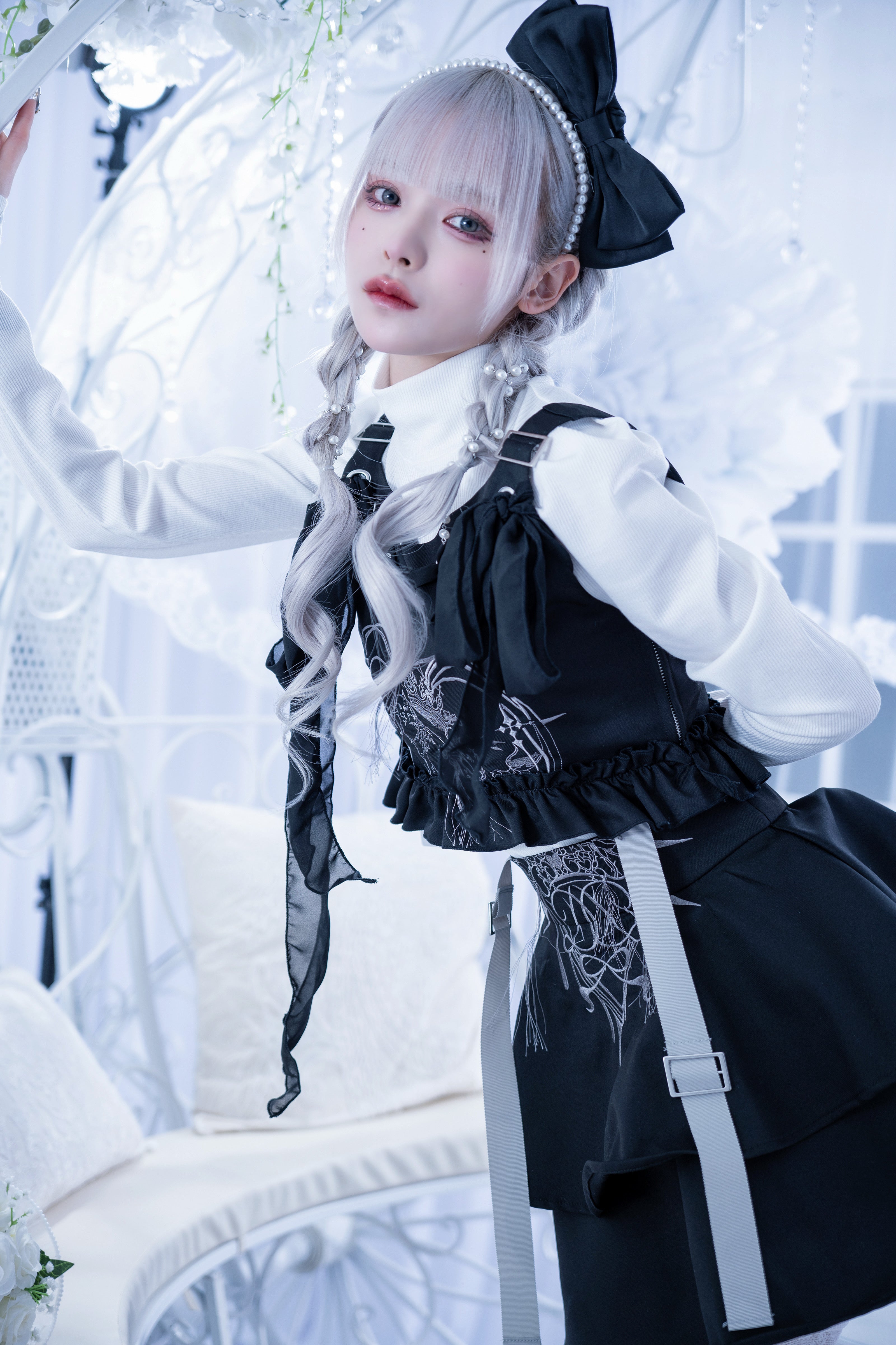 doll cat crown setup black