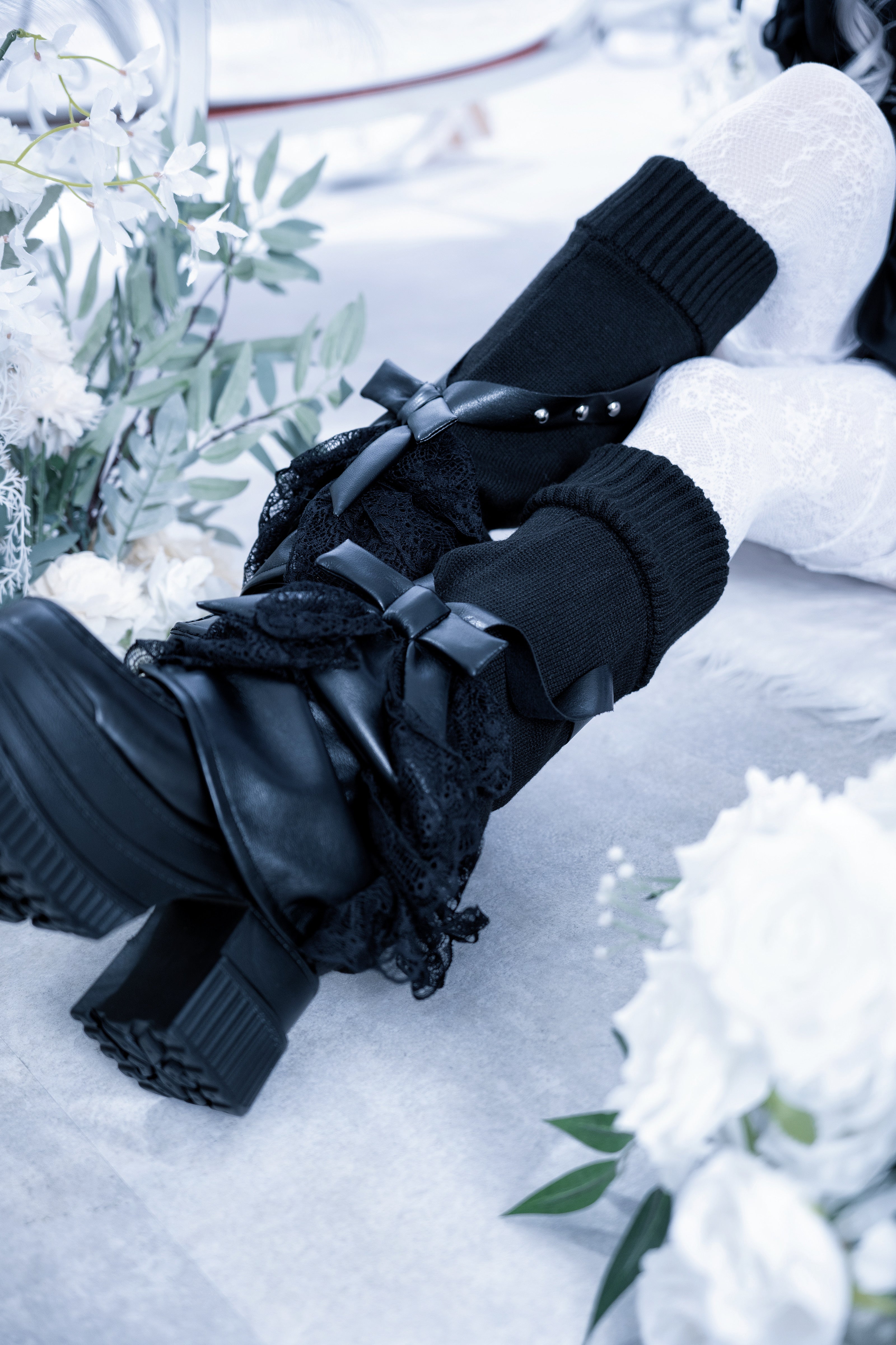 doll race leg warmers black