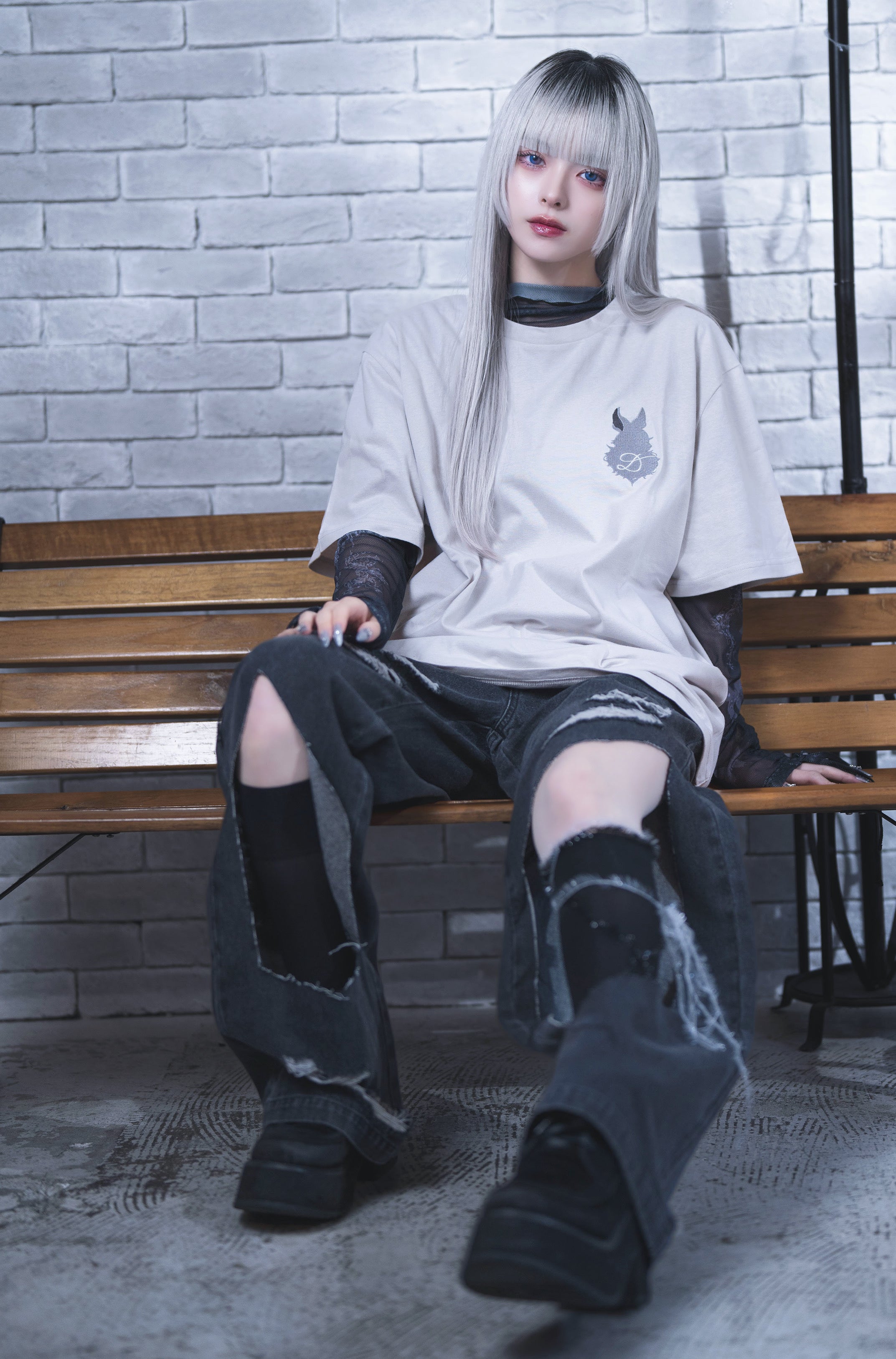 dd rabbit Tee white