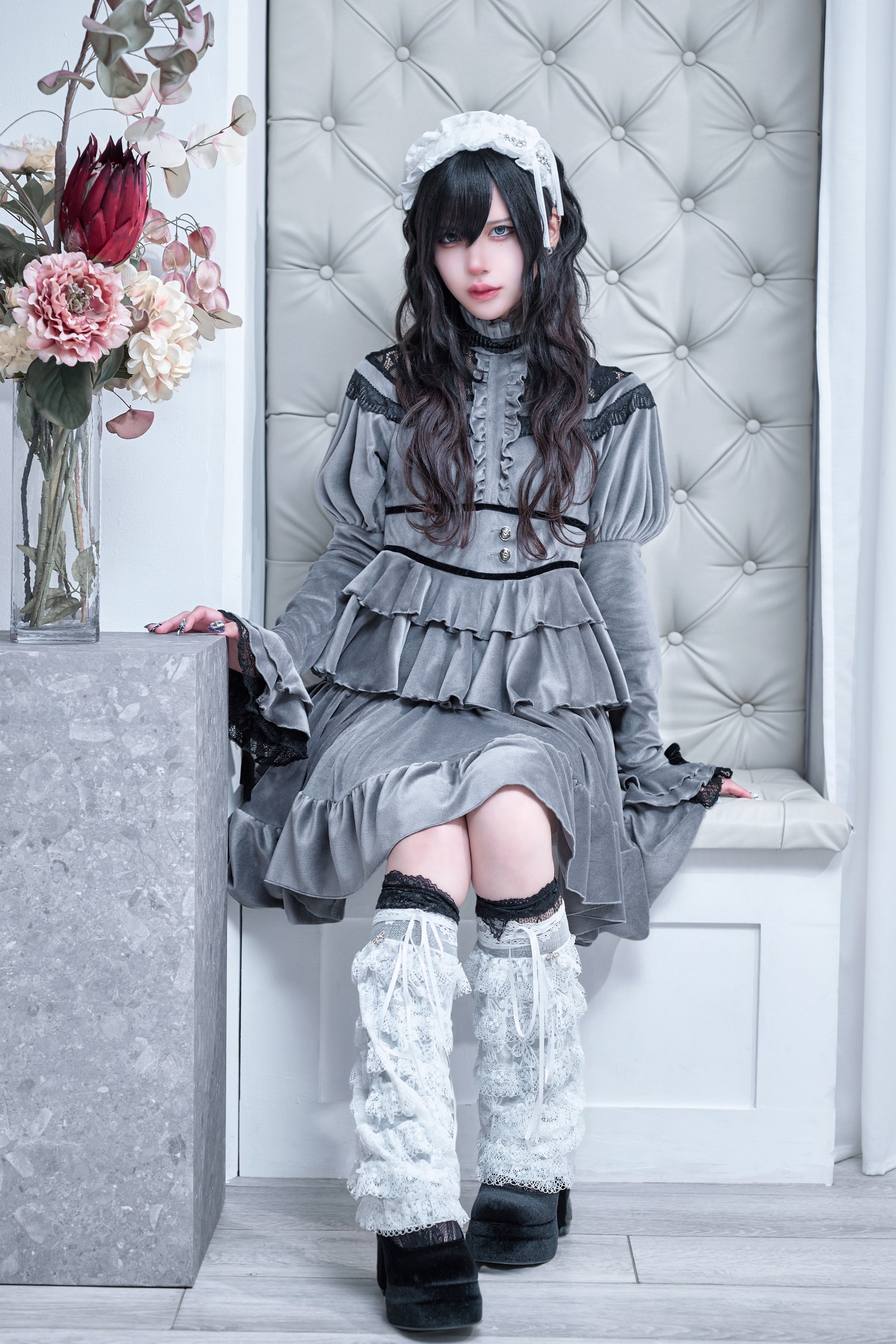 velours puff lace onepiece gray