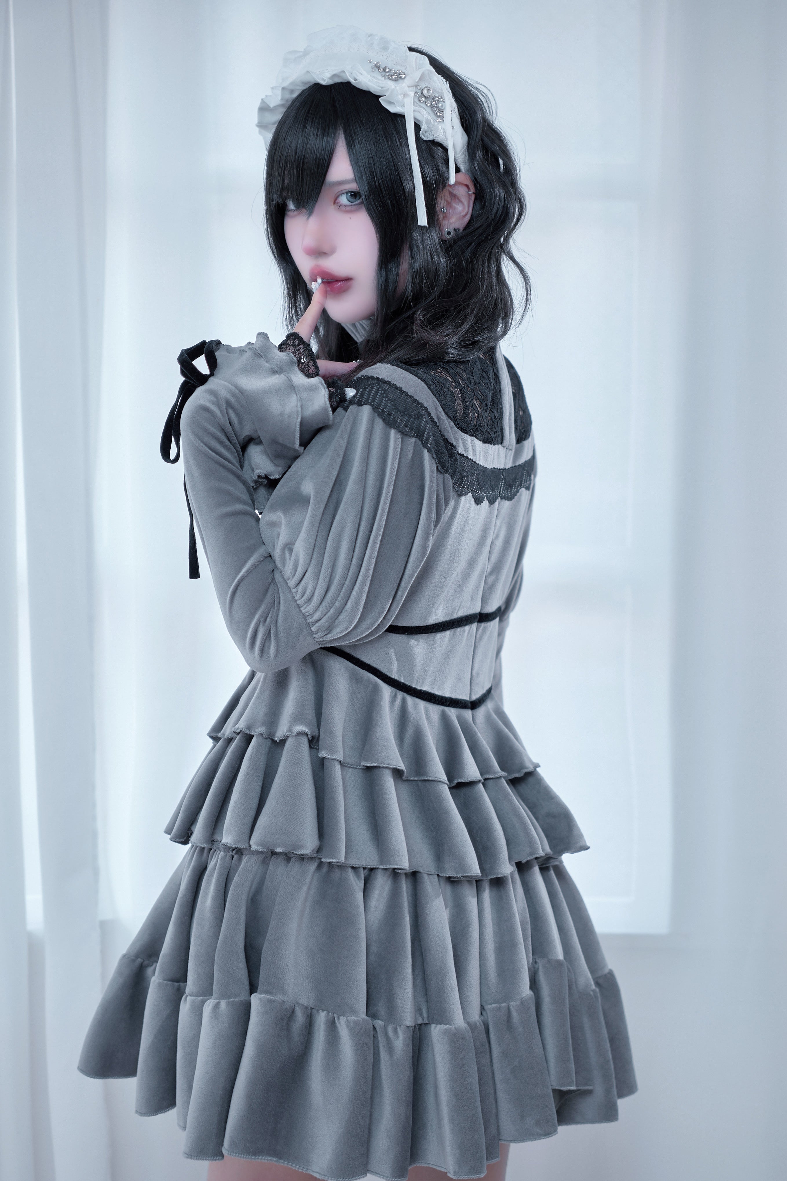 velours puff lace onepiece gray