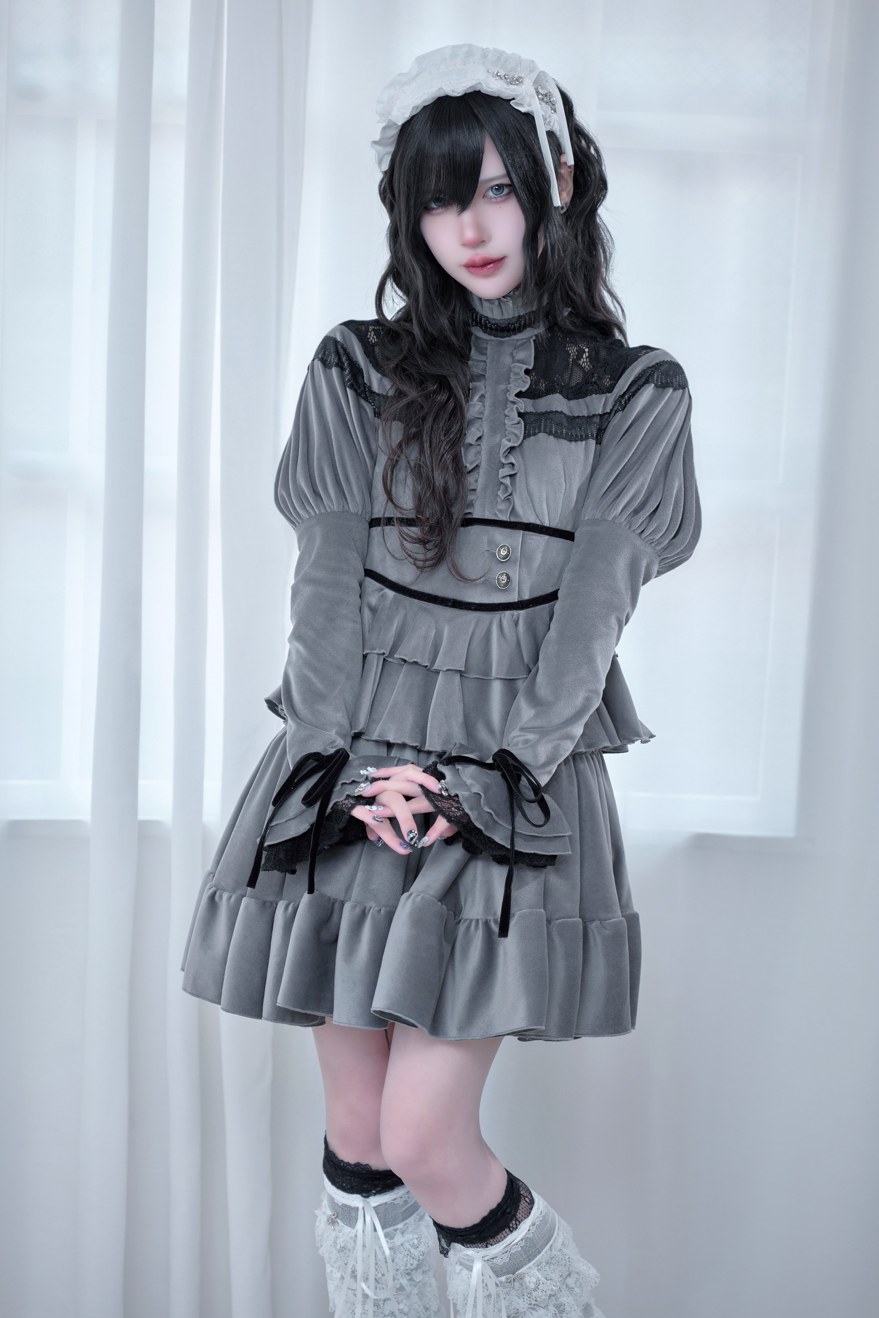 velours puff lace onepiece gray