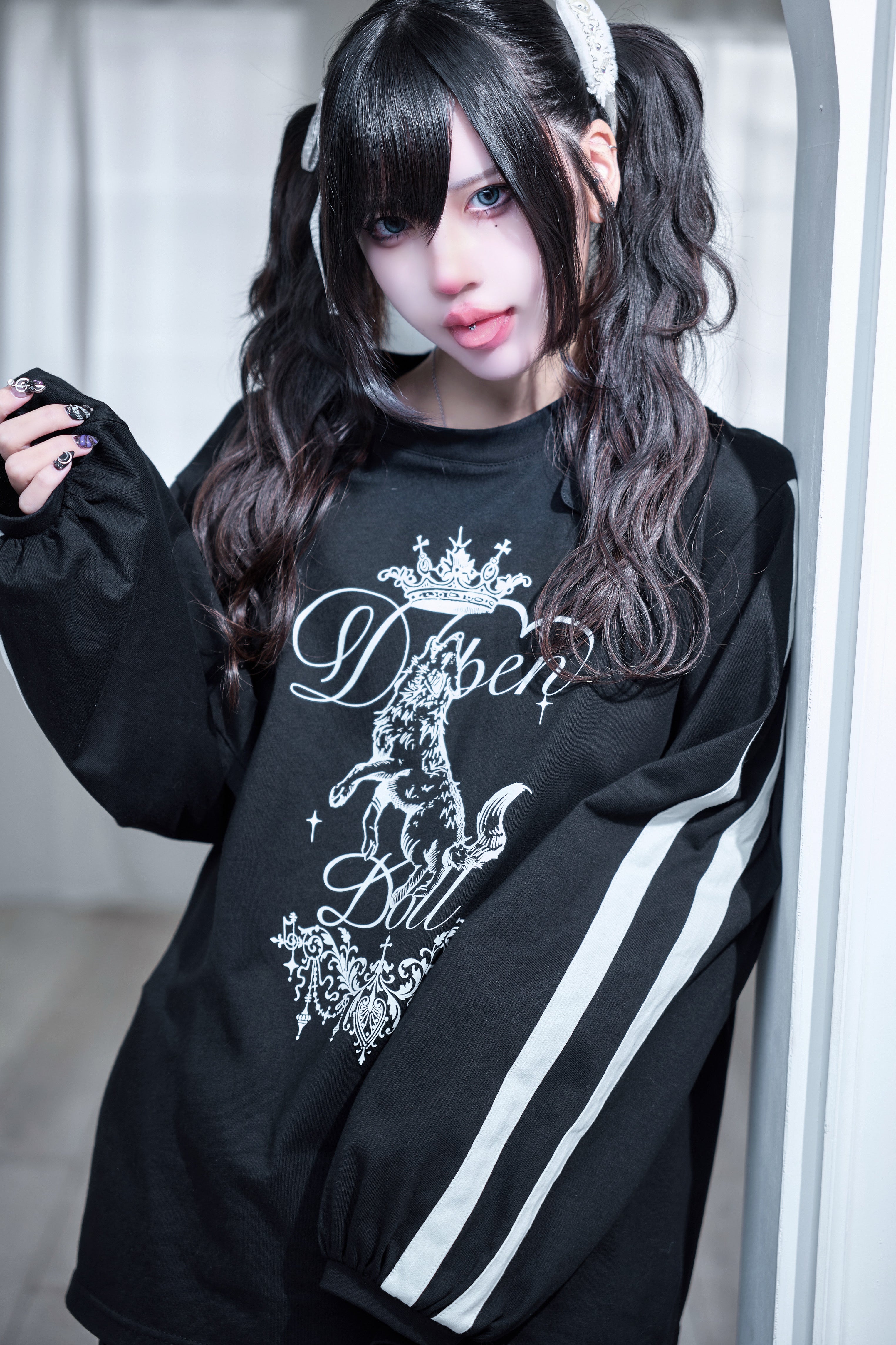dd wolf crown line Tee black
