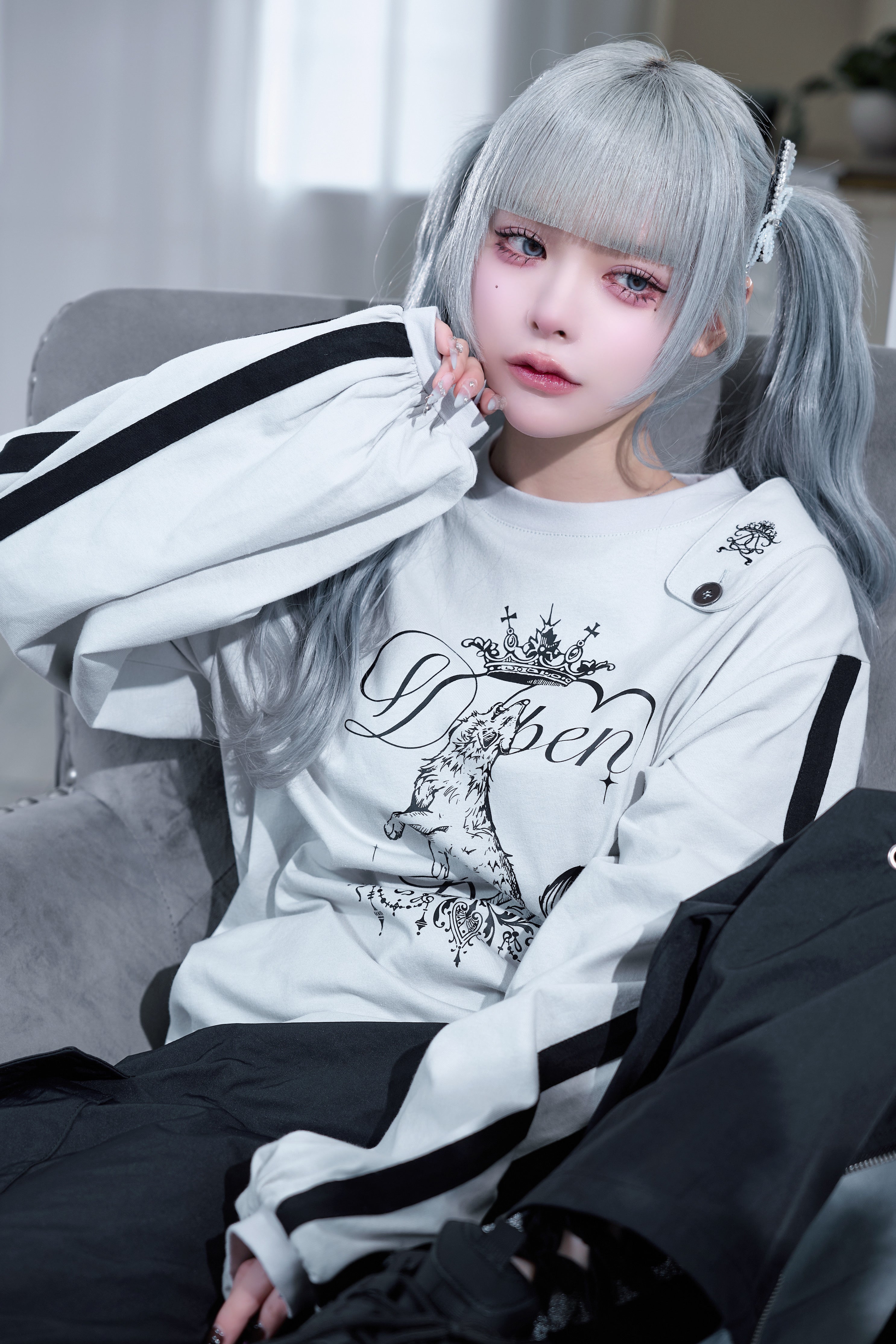 dd wolf crown line Tee gray