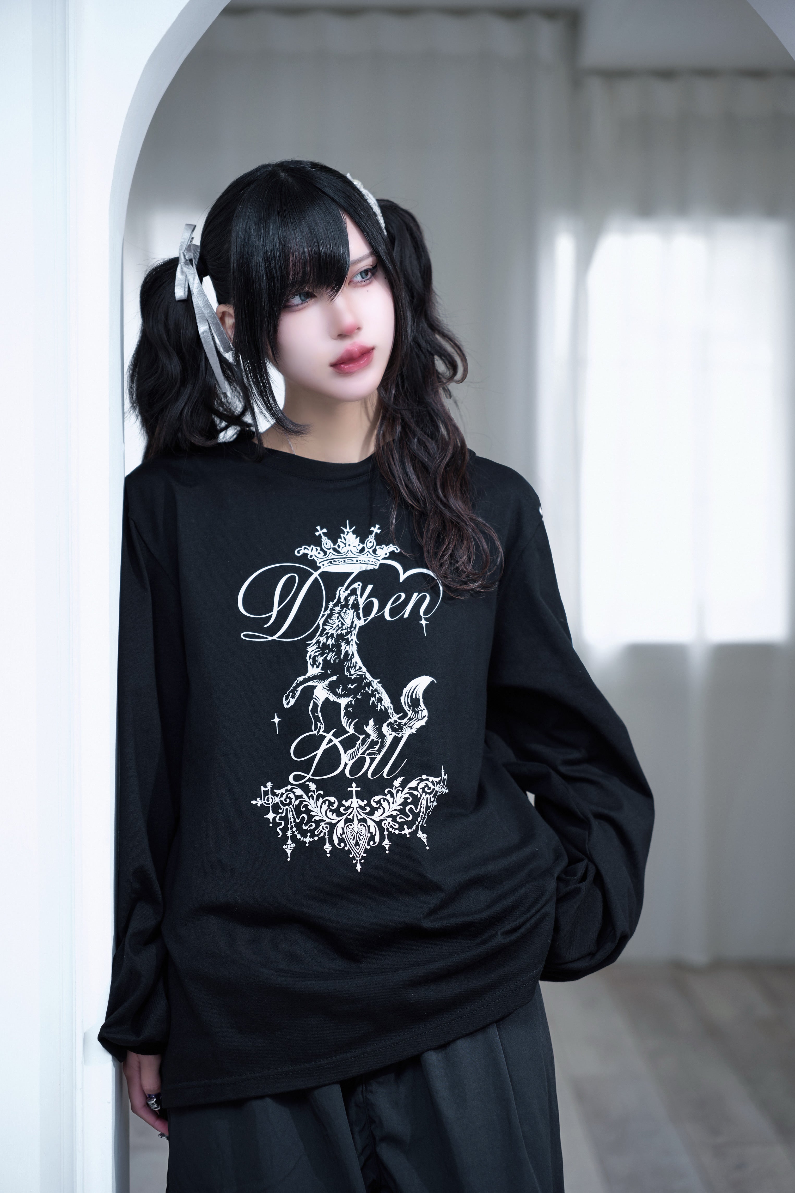 dd wolf crown line Tee black