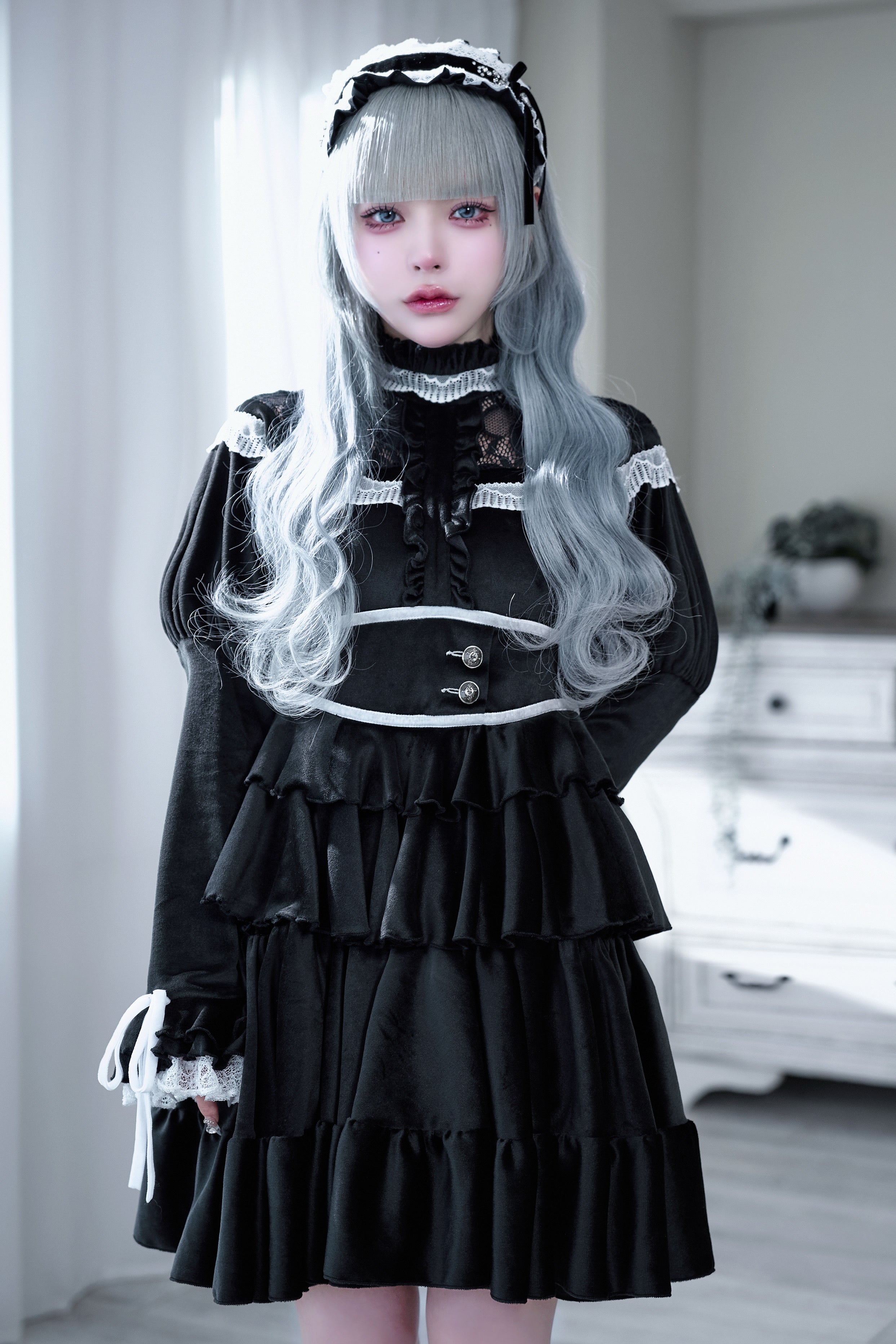 velours puff lace onepiece black