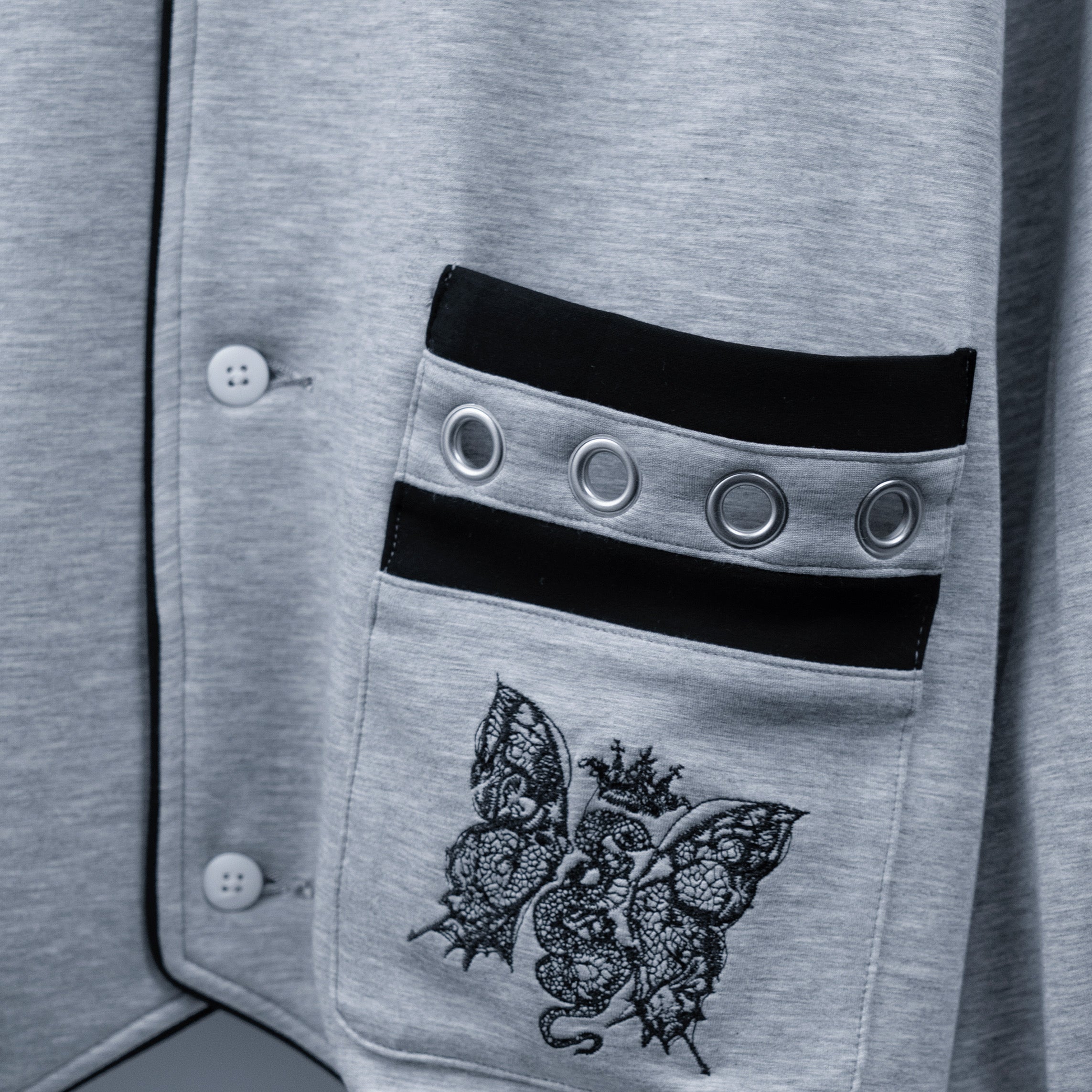 gibous × dependoll crown snake room wear gray