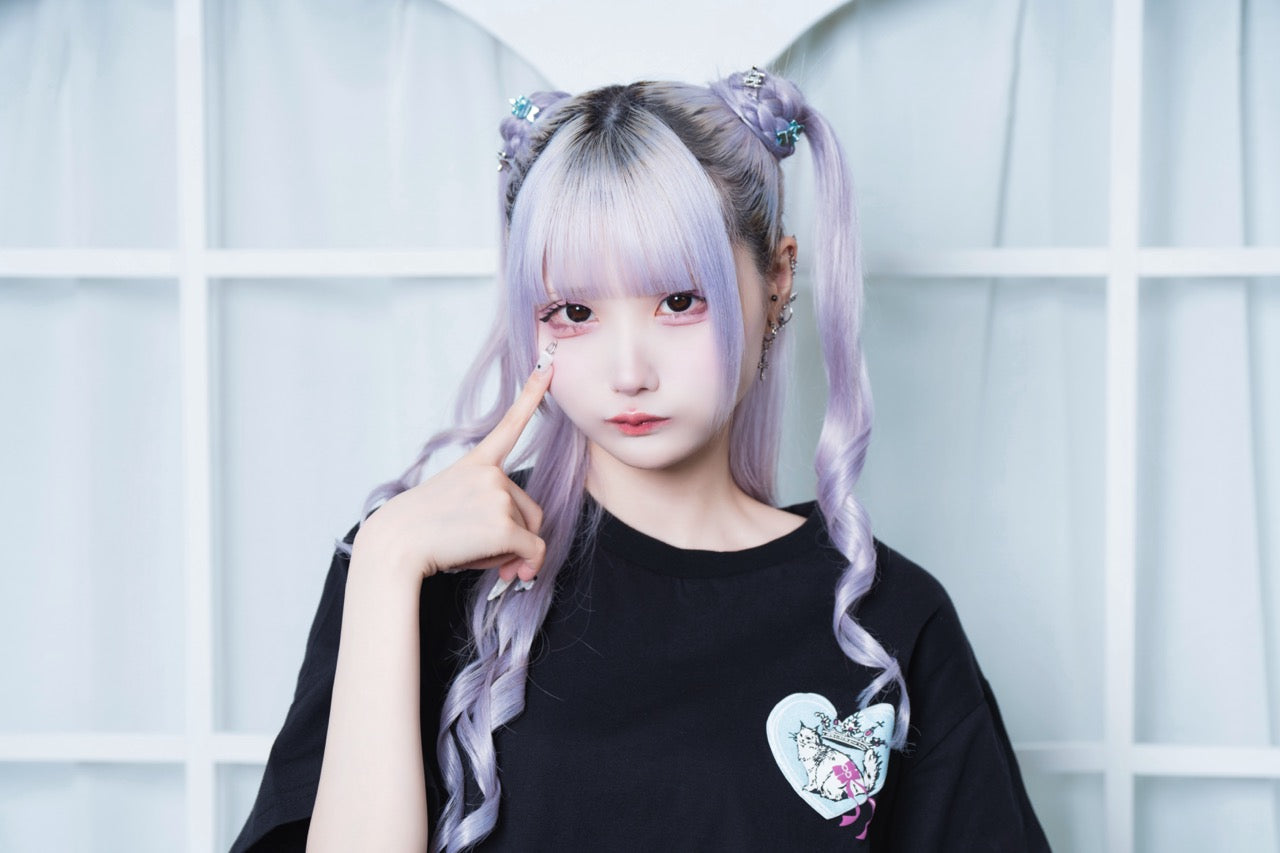 cat crown doll Tee black