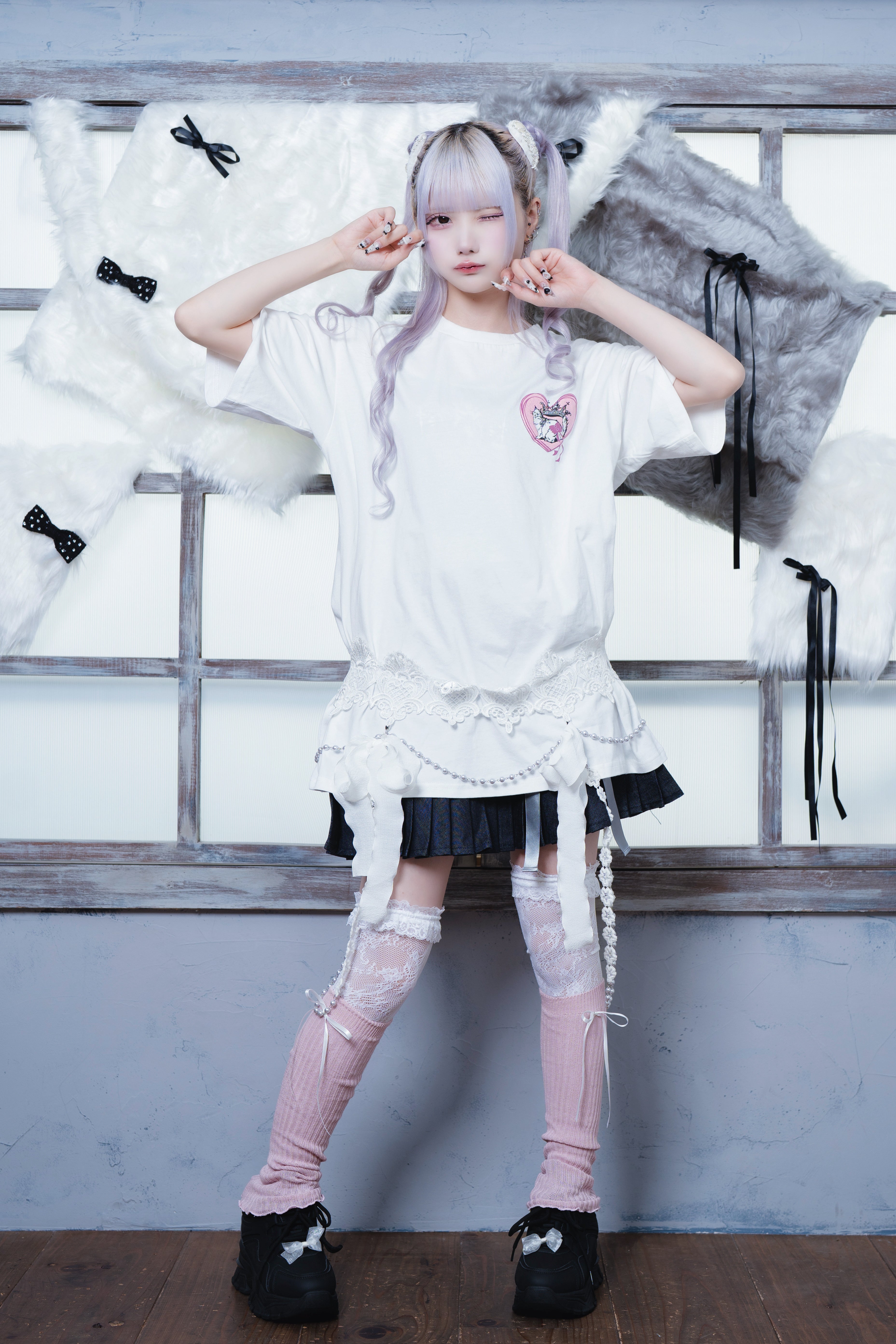 cat crown doll Tee white