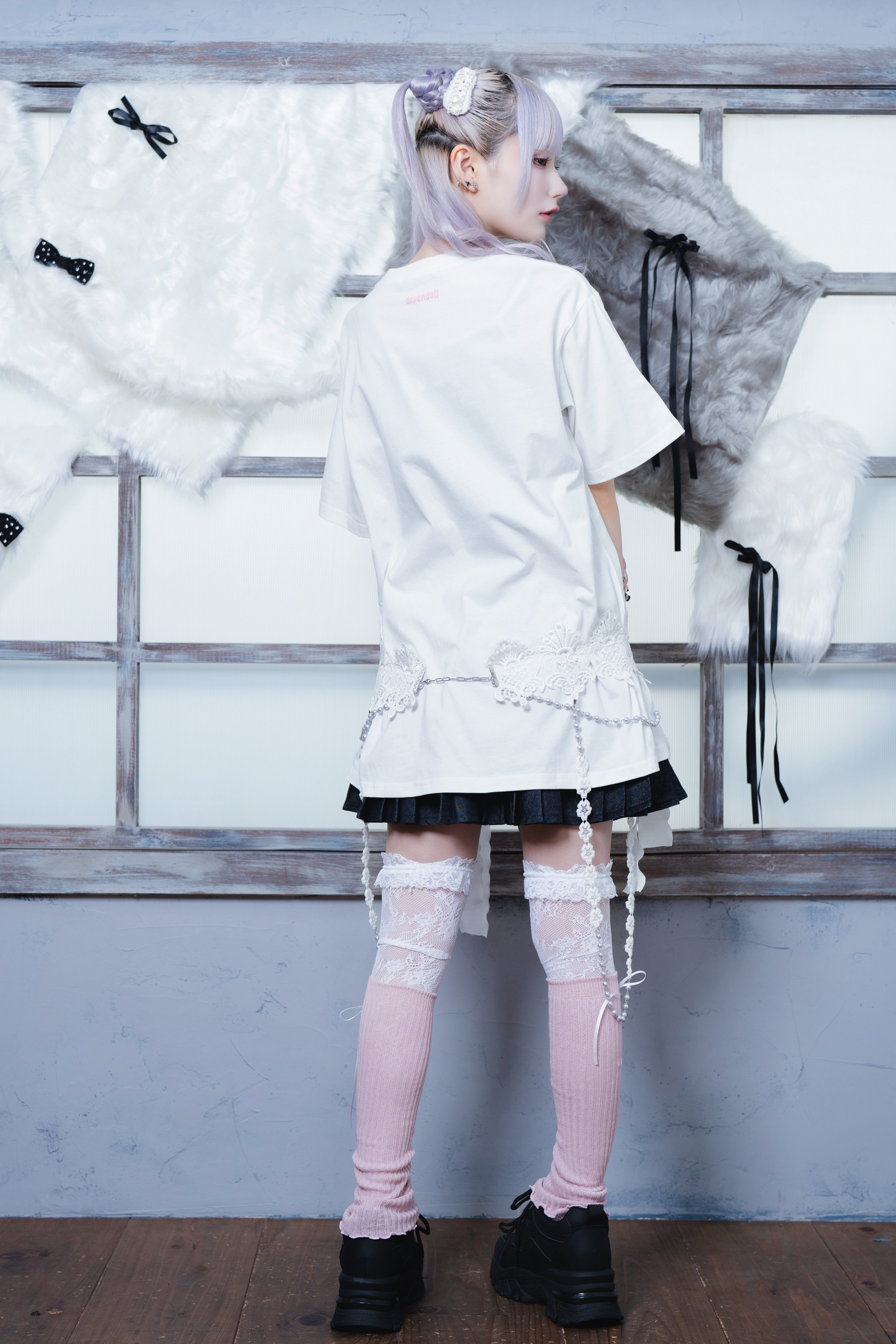 cat crown doll Tee white