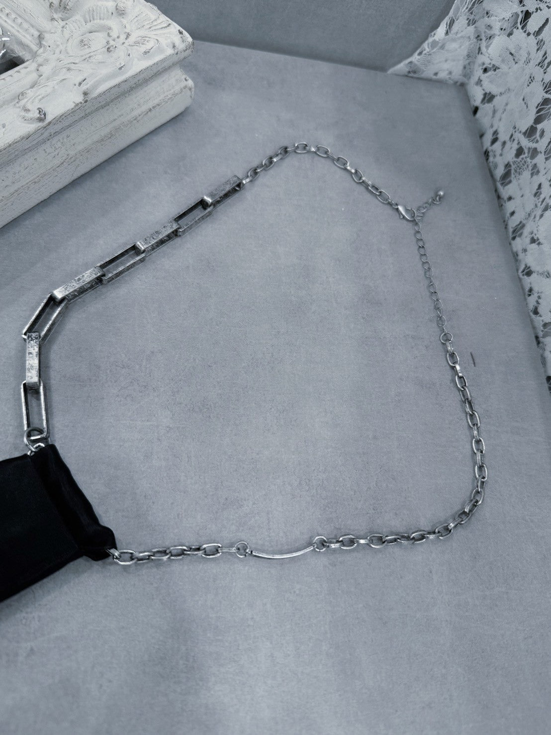 dd chain necktie black