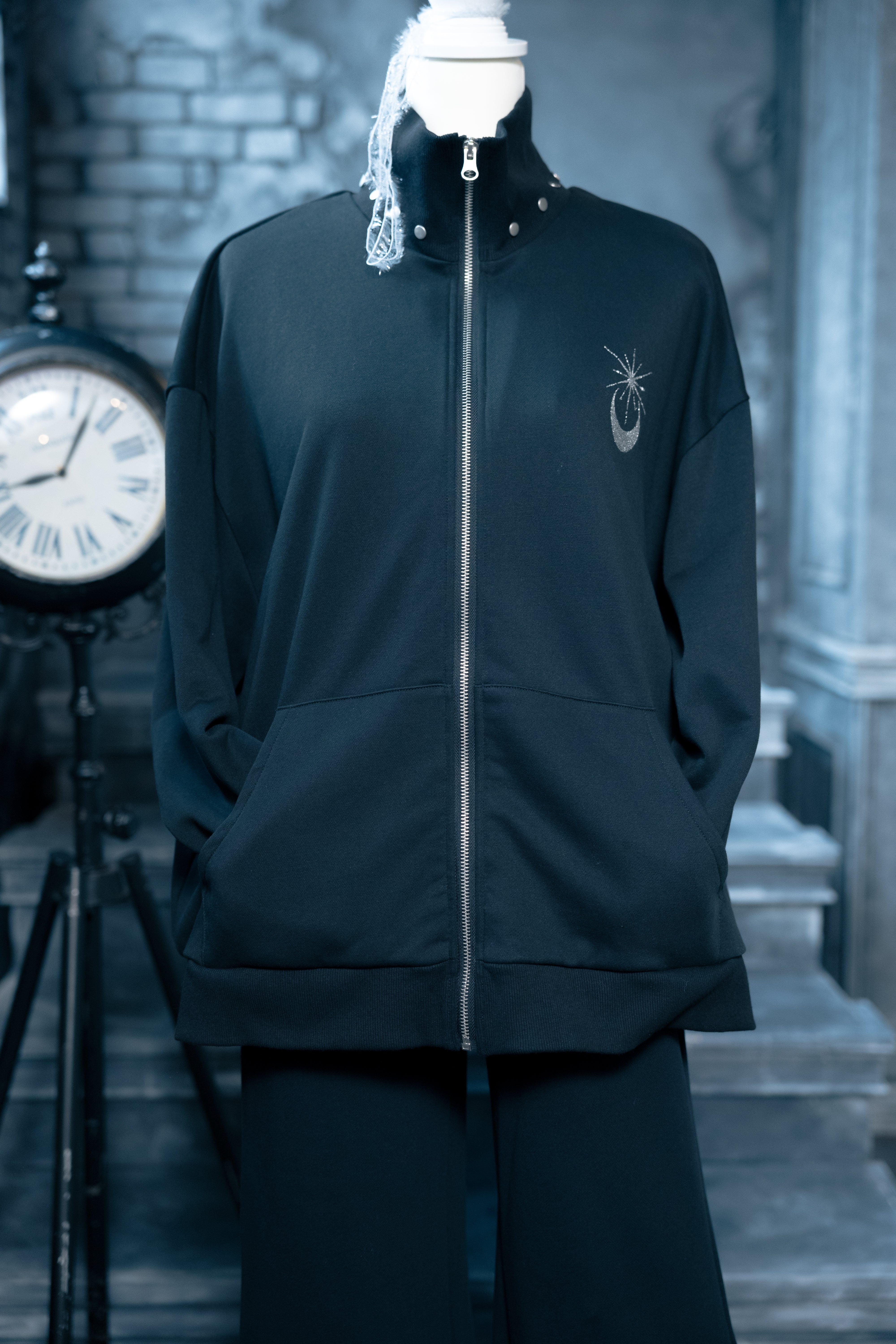 dd moonlight sweat tops black