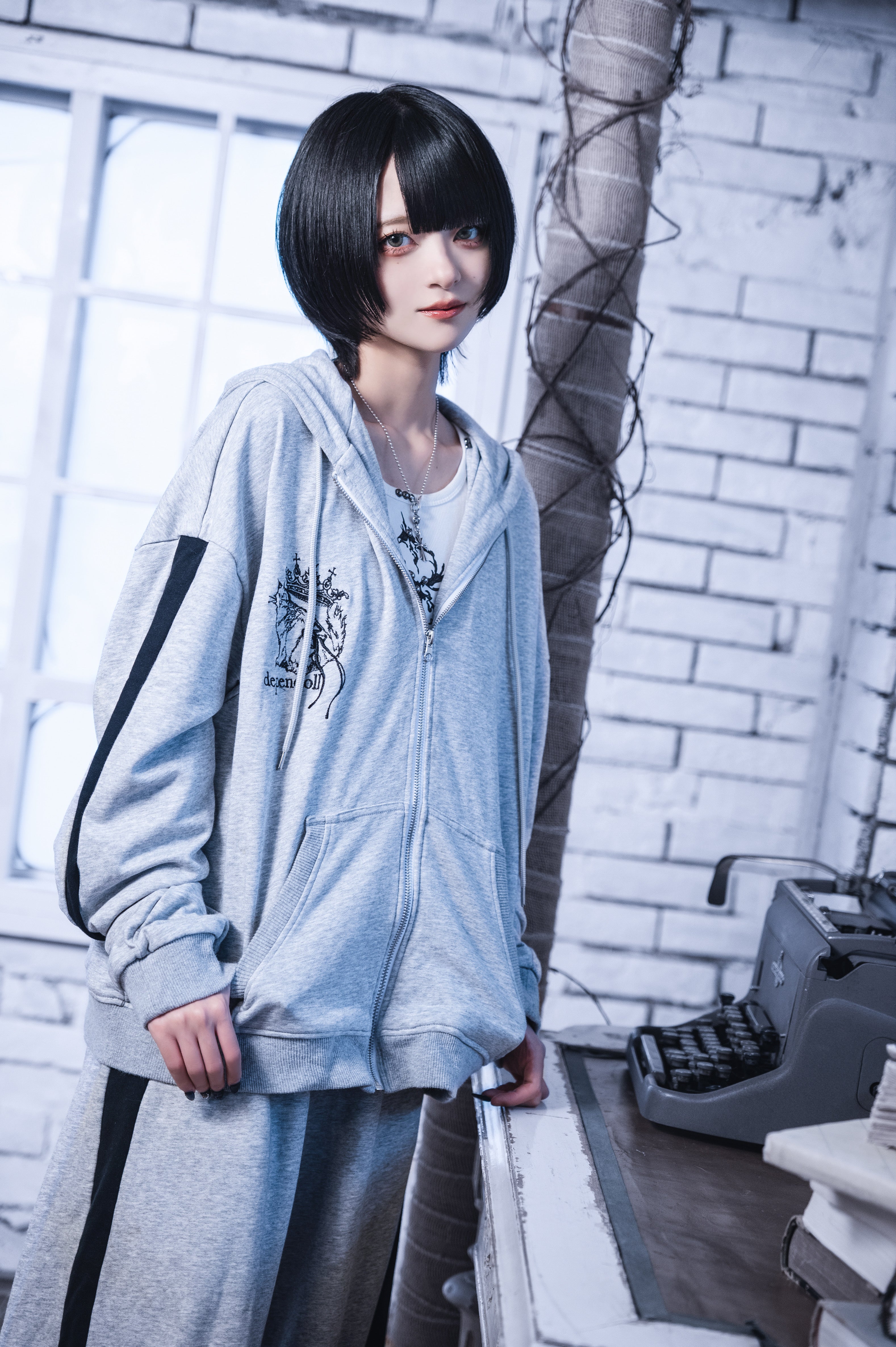 sideline zip hoodie gray