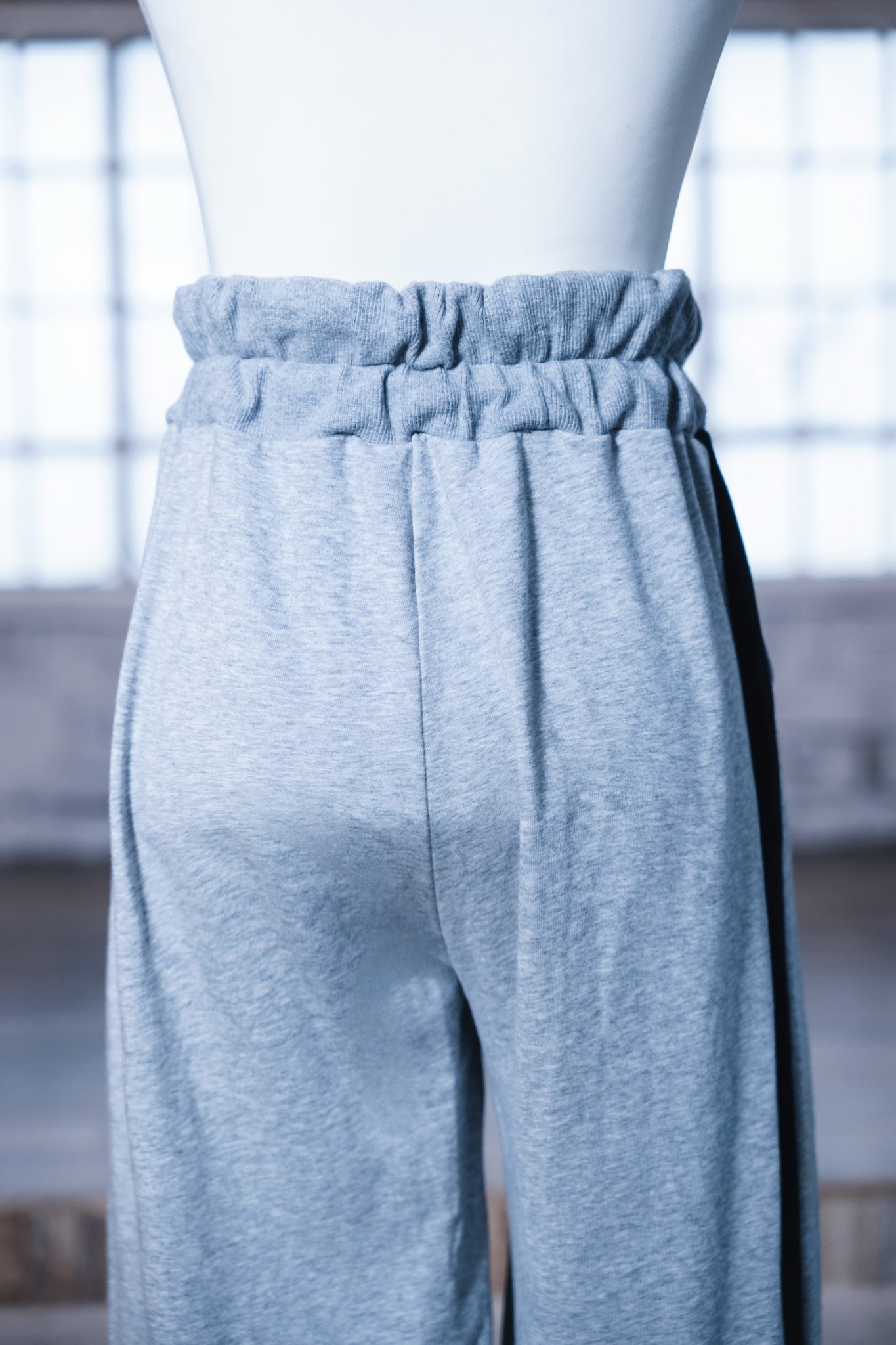 sideline zip pants gray