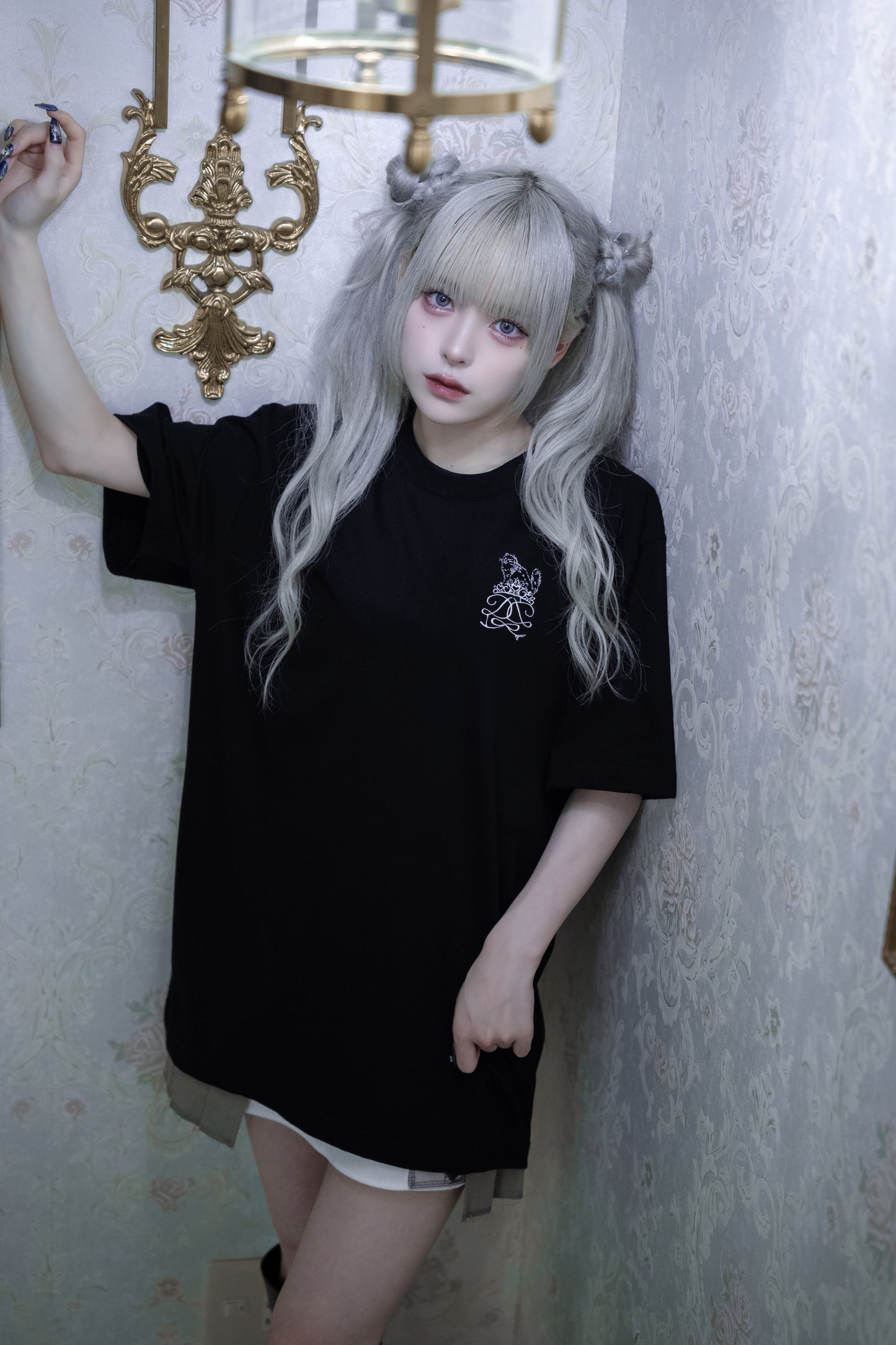 1st anniversary cat Tee black