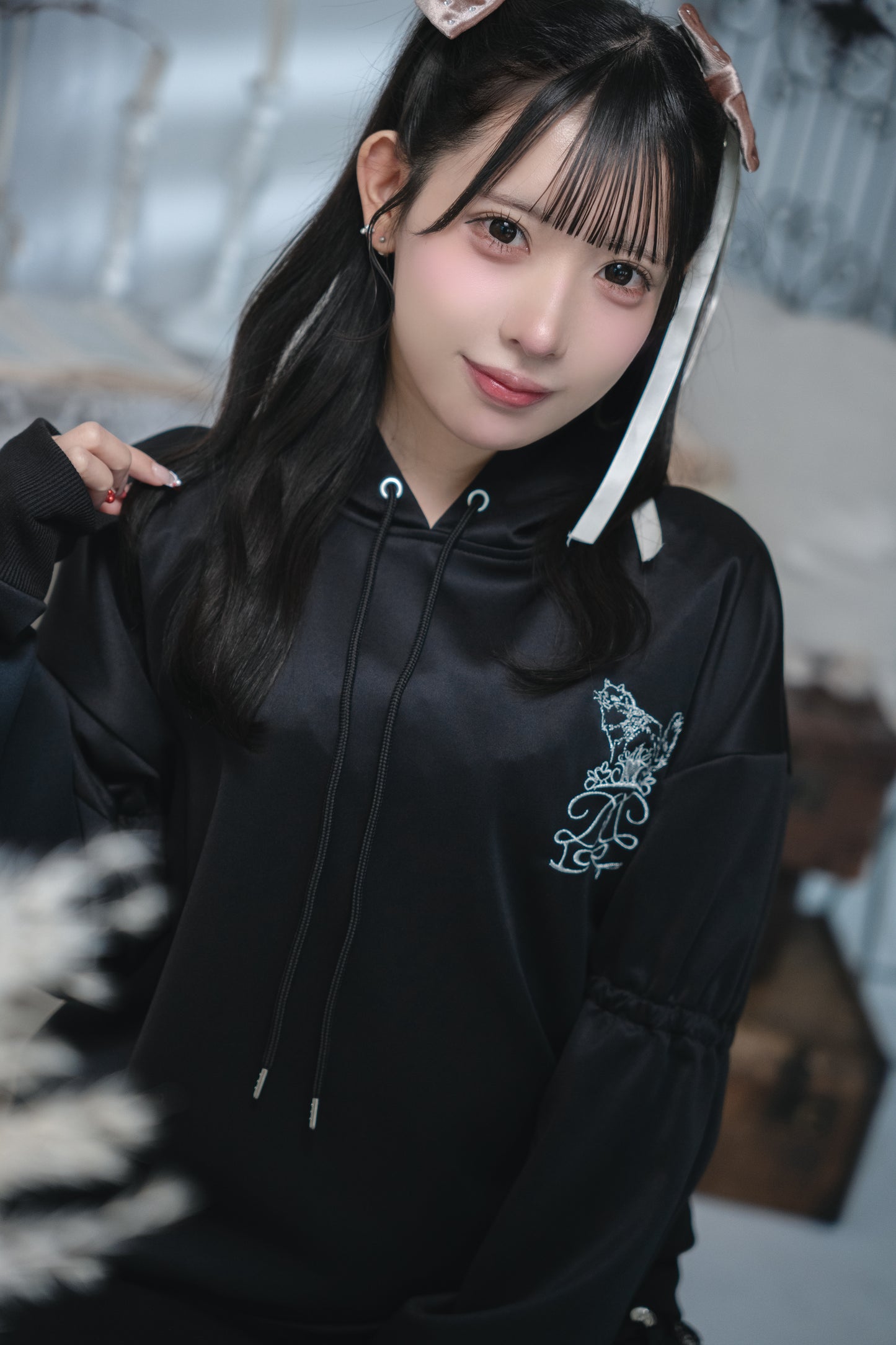 dd back ribon hoodie black