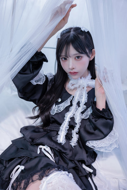 doll button frill skirt black
