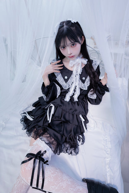 doll button frill skirt black