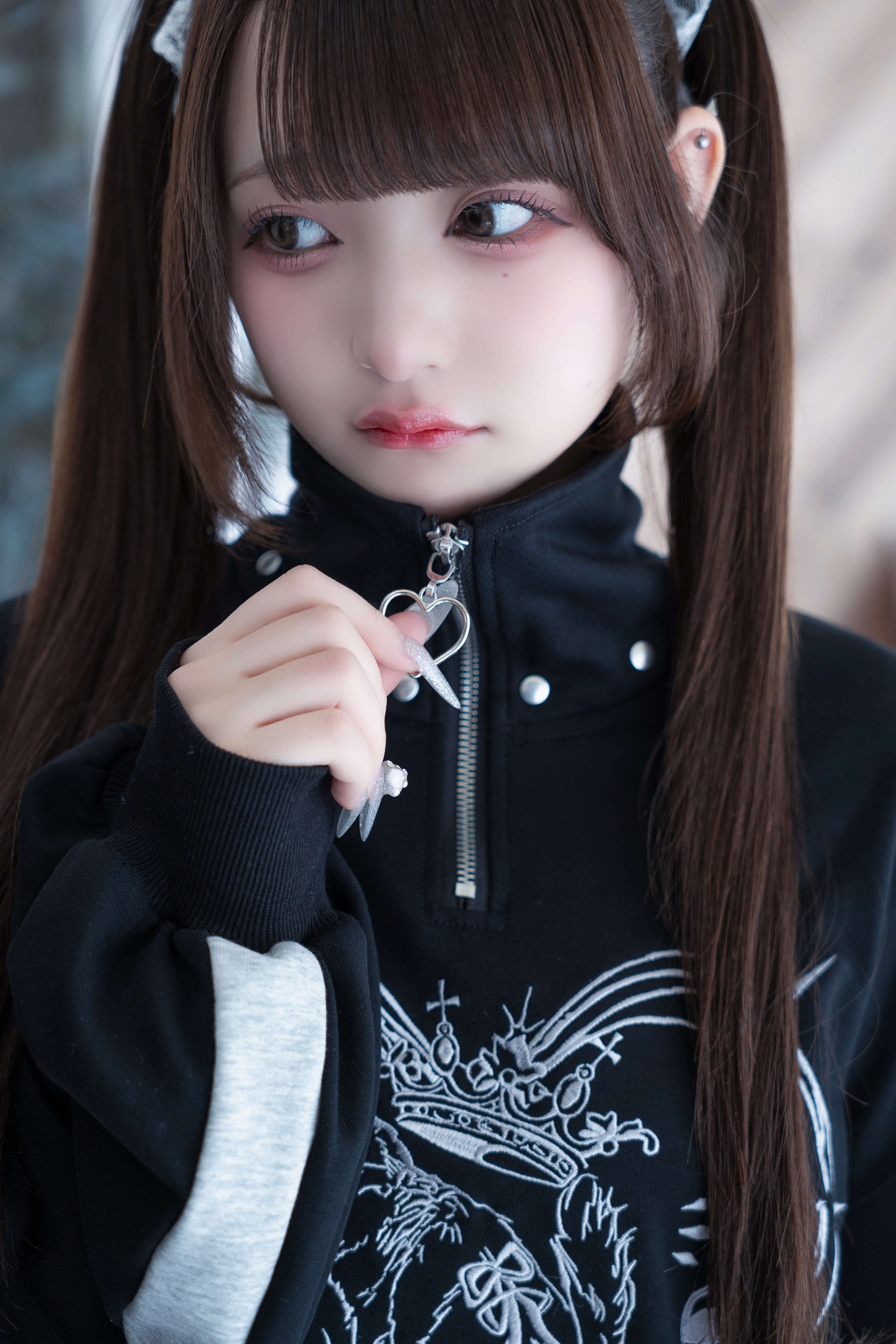dd cat thorny sweat tops black
