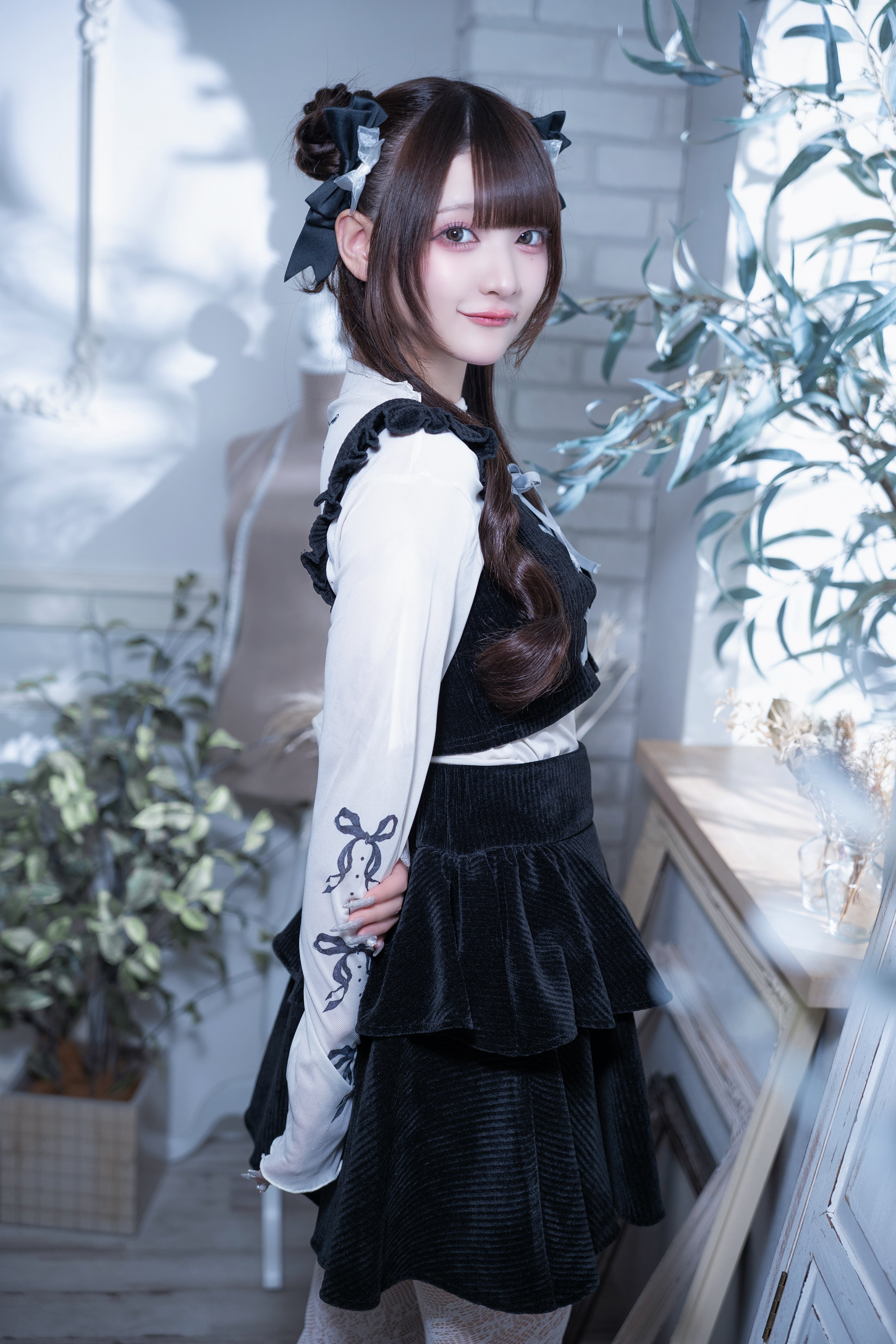 frill knit setup black