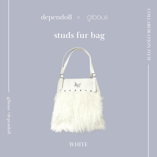 [gibous × dependoll] studs fur bag white