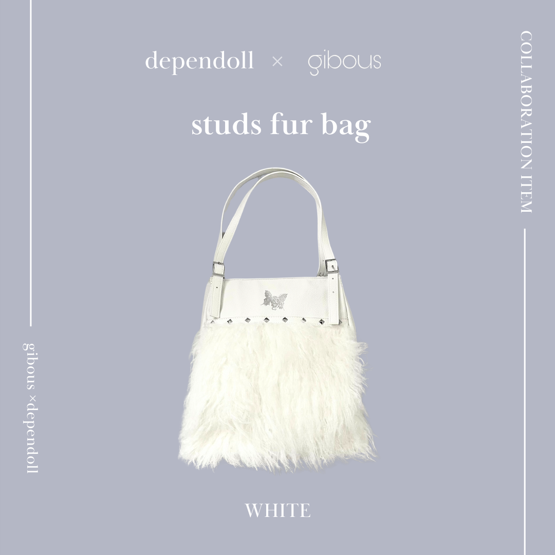 [gibous × dependoll] studs fur bag white