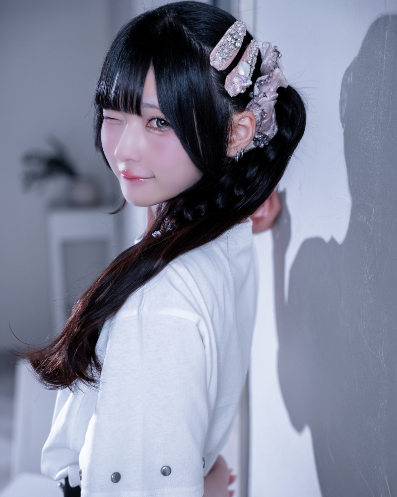 doll hair clip -Merrow-