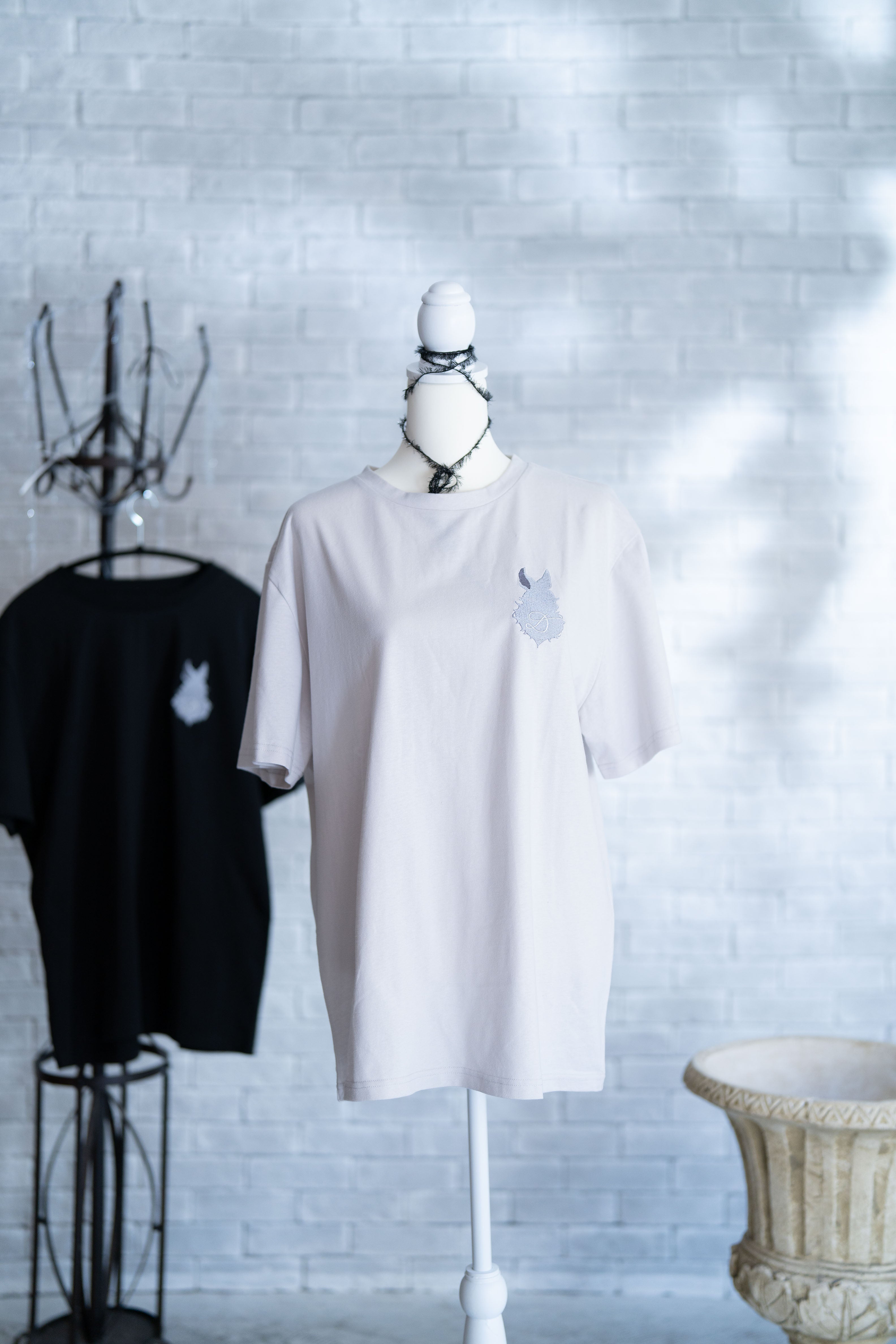 dd rabbit Tee white