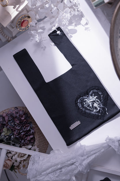 heart race knit tote black