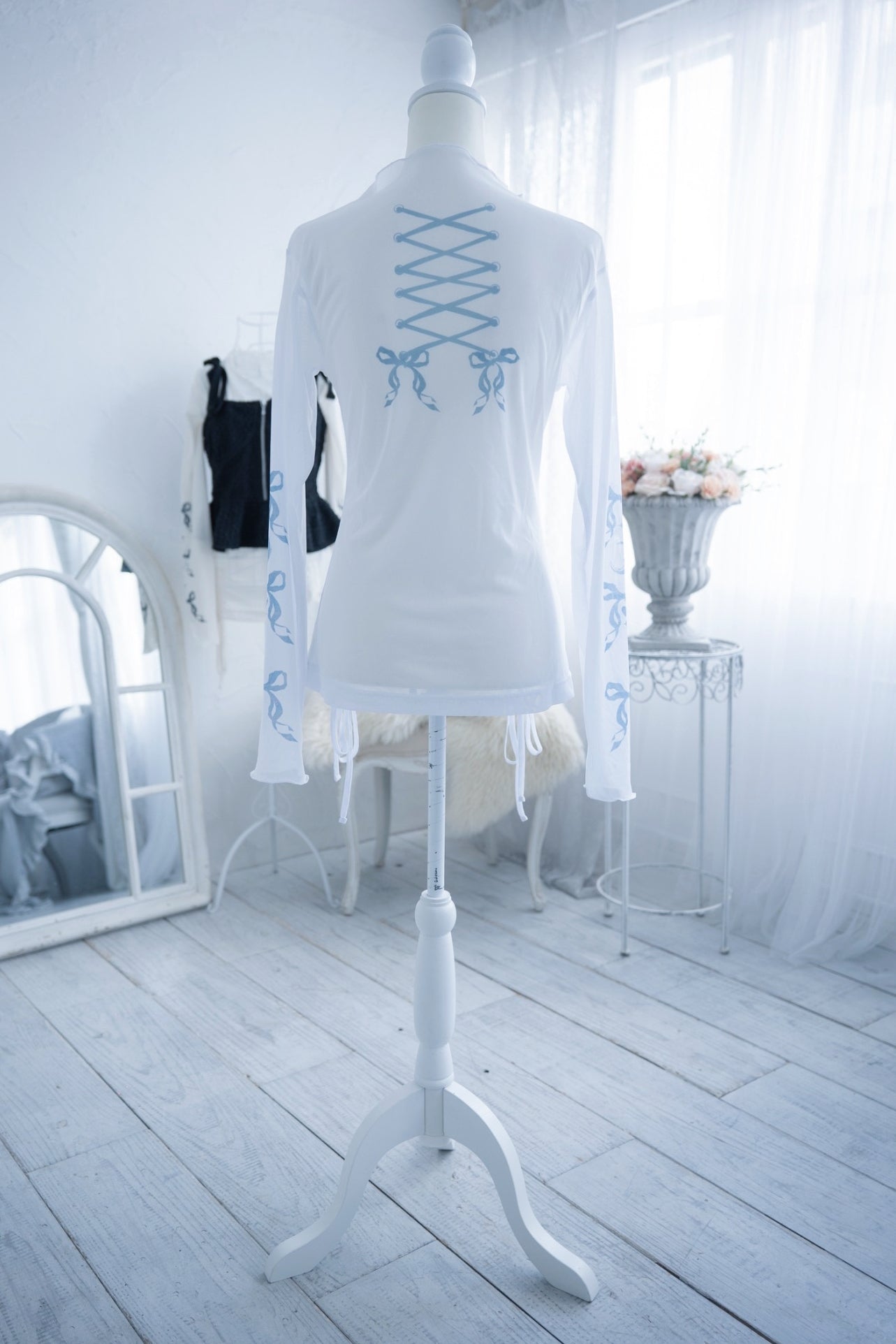 ribbon tatoo sheer tops white