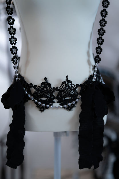 lace perl harness black