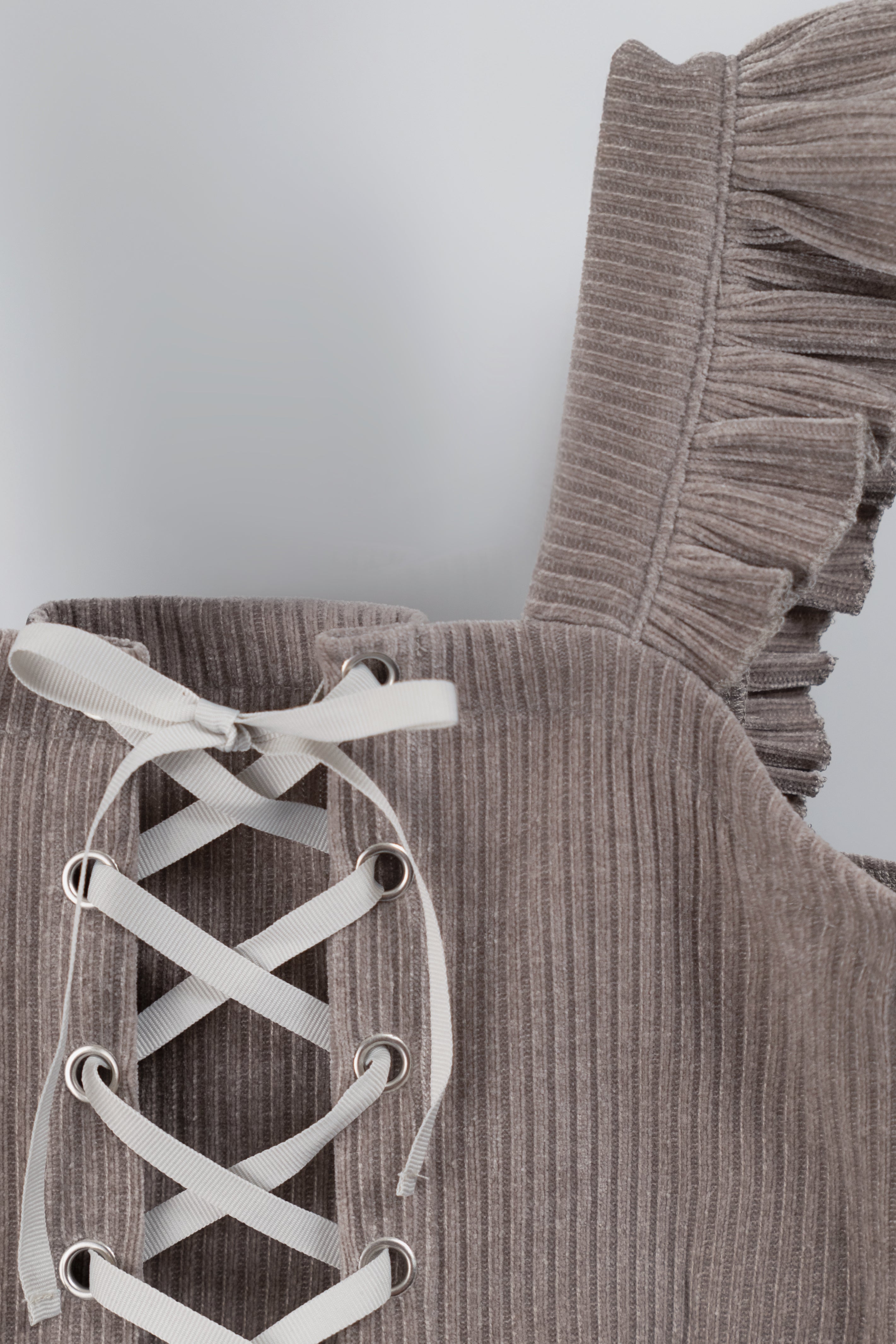 frill knit setup brown