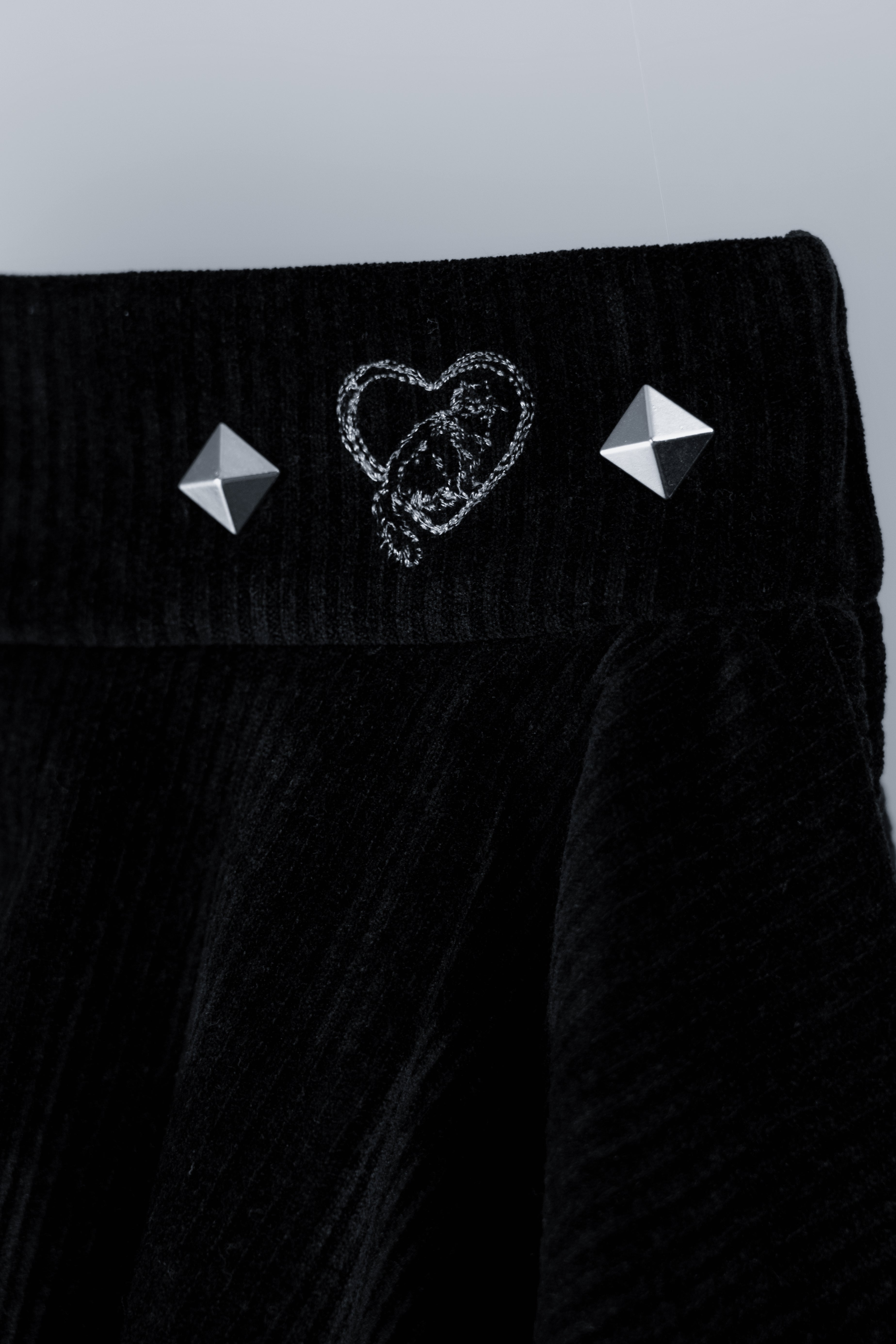 frill knit setup black