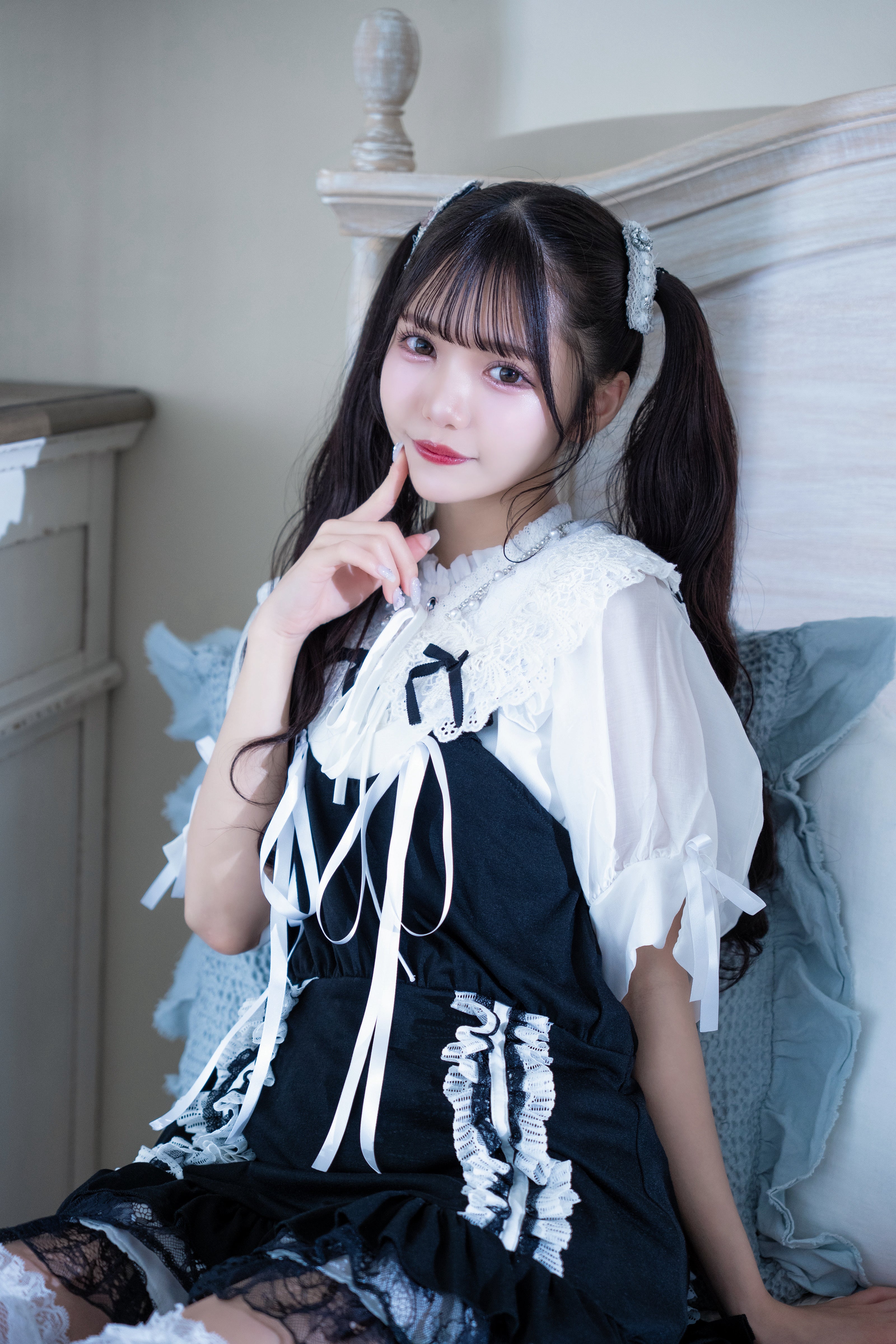 doll race ribbon tunique black